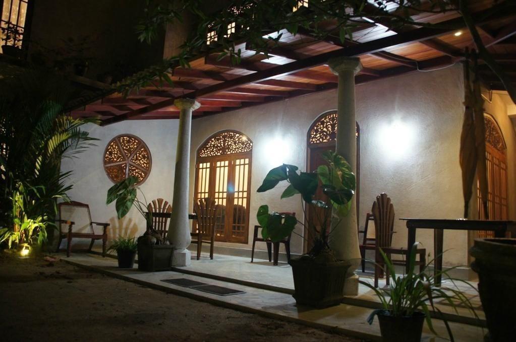 Varios Srimali's Residence