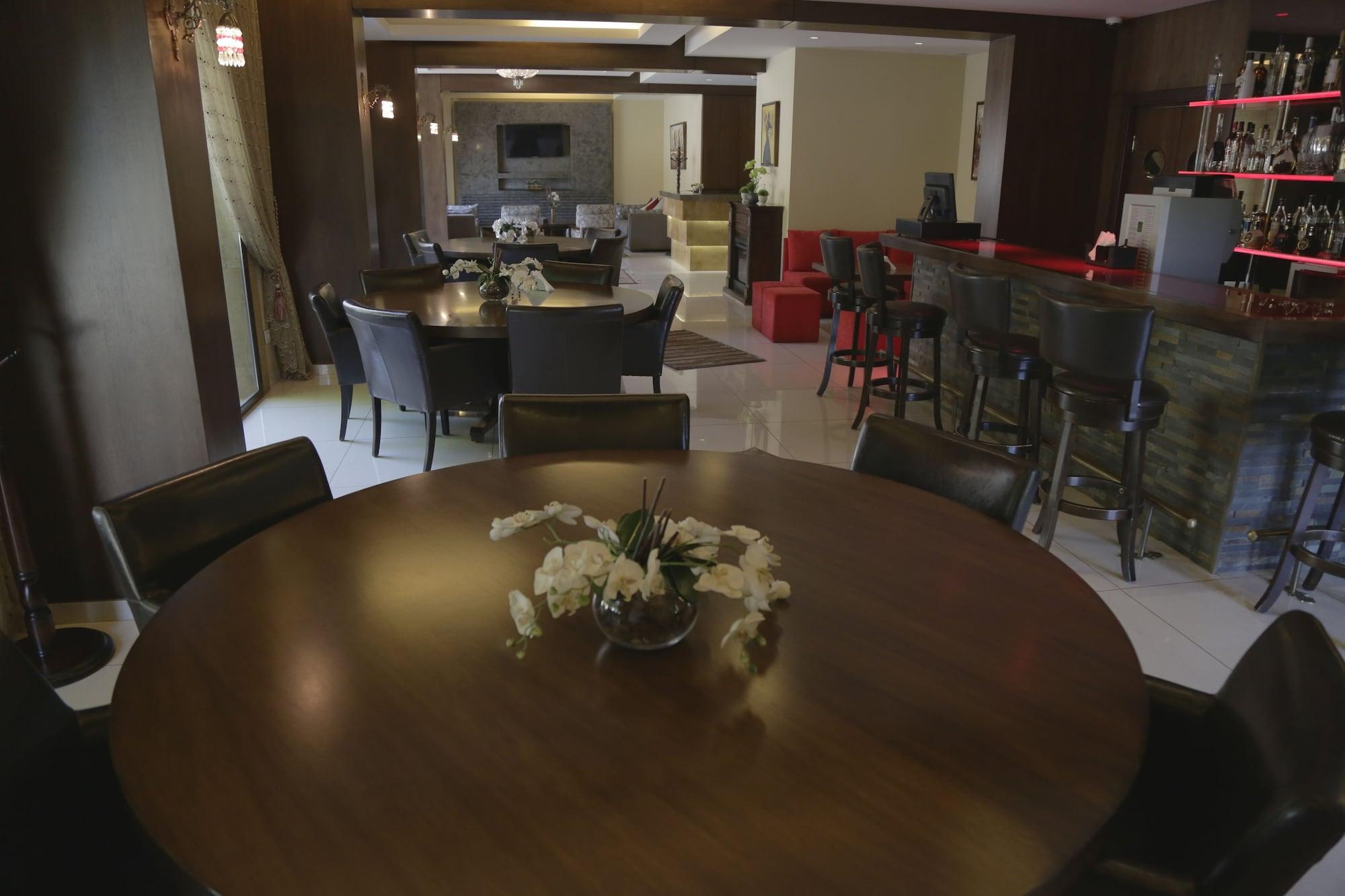 Restaurant The Lodge Inn Hotel