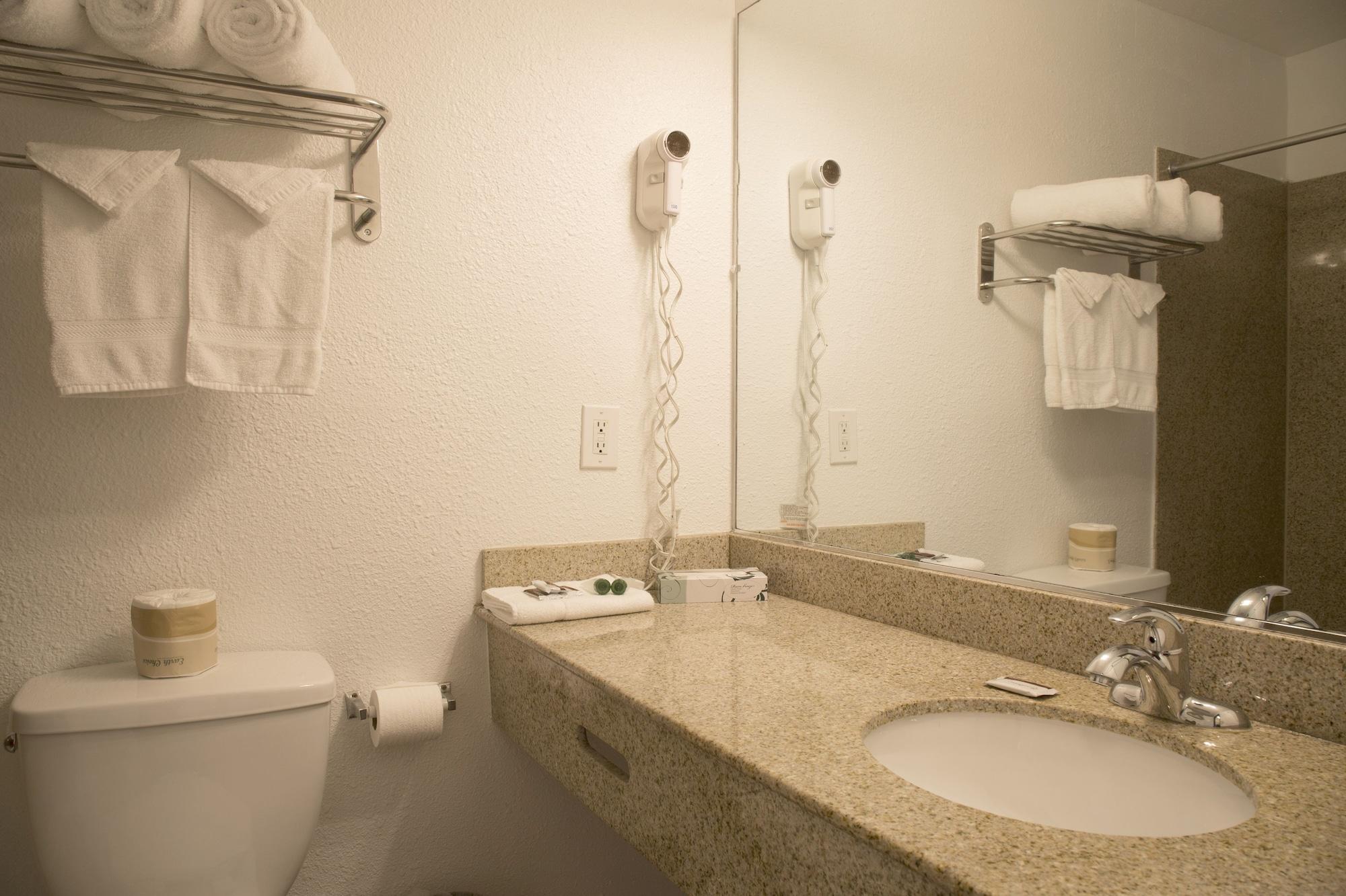 Equipamiento de Habitación Harborview Inn & Suites San Diego Harbor