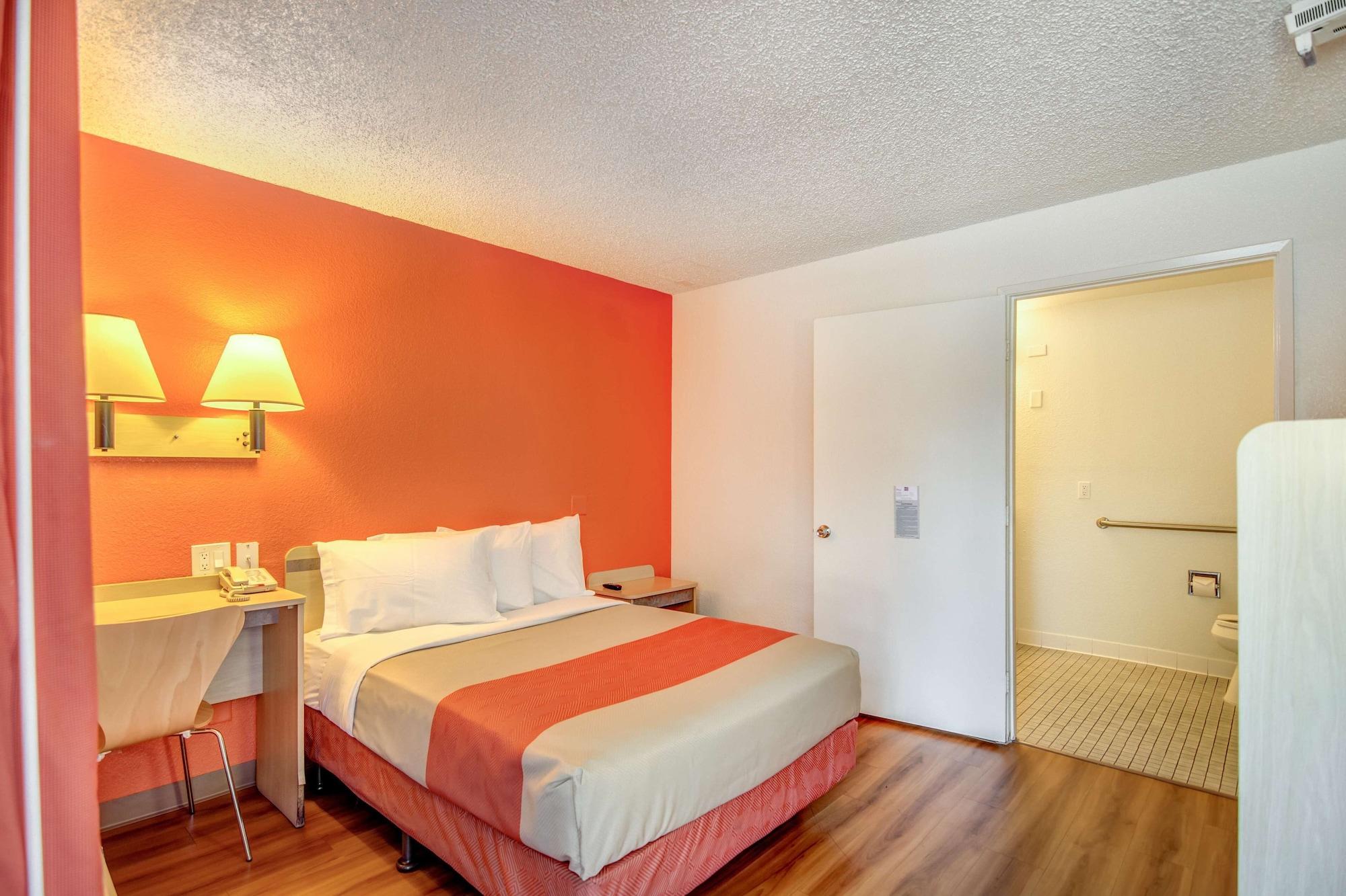 Habitación Motel 6 Stockton, CA - North