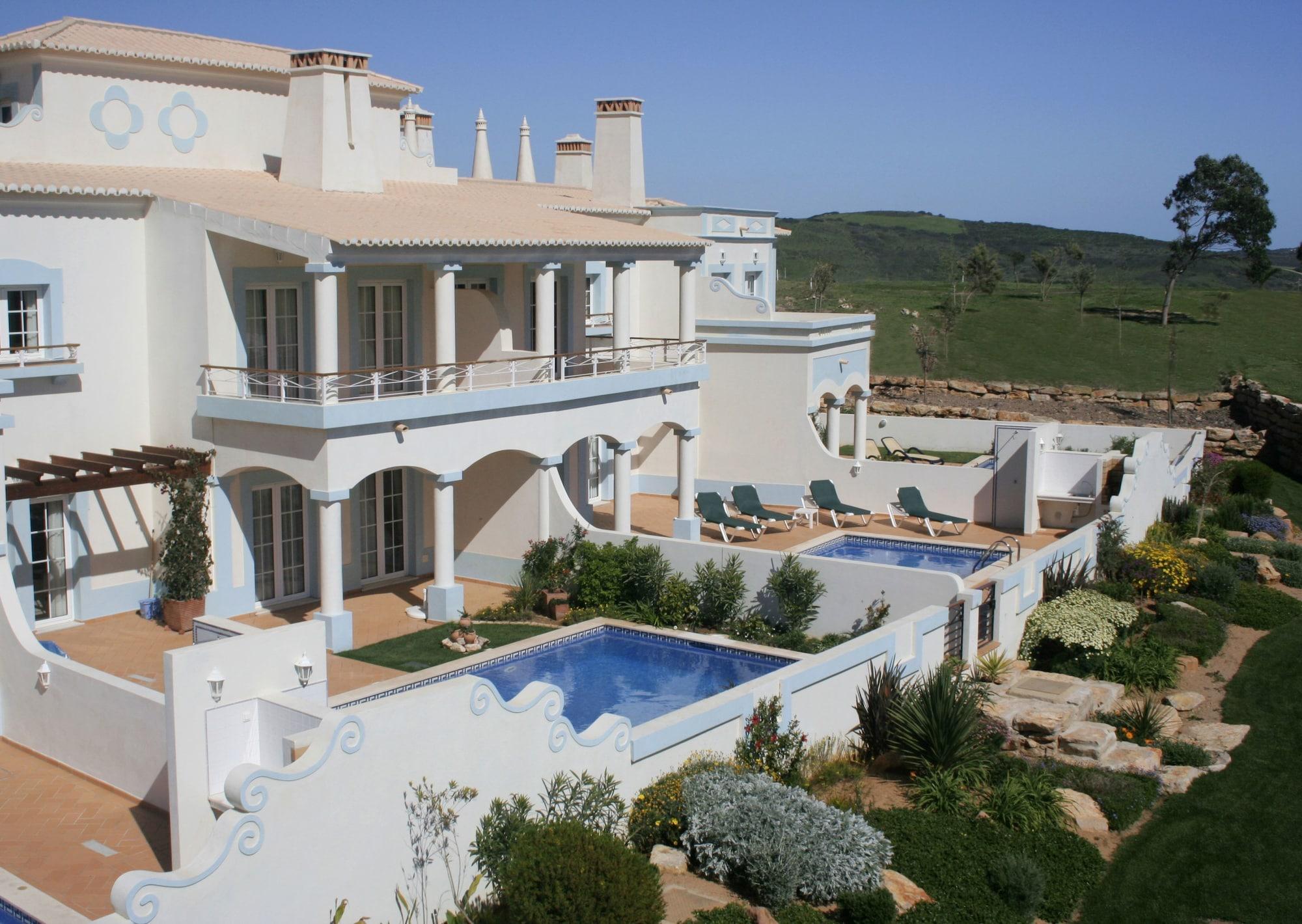 Vista Piscina Quinta da Encosta Velha Golf & Leisure Village
