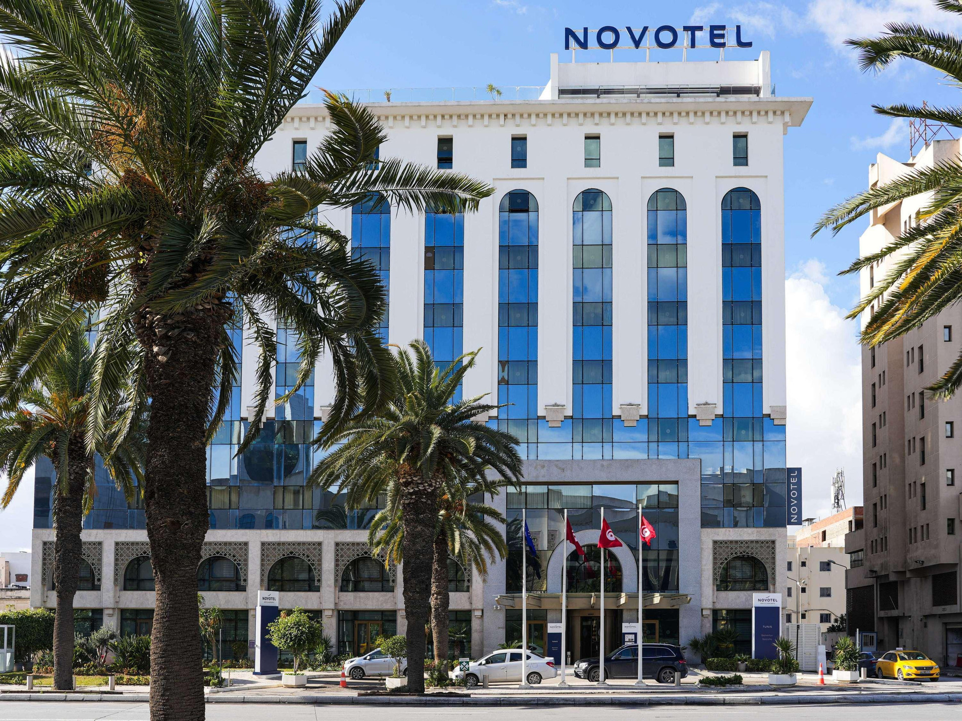 Vista Exterior Novotel Tunis