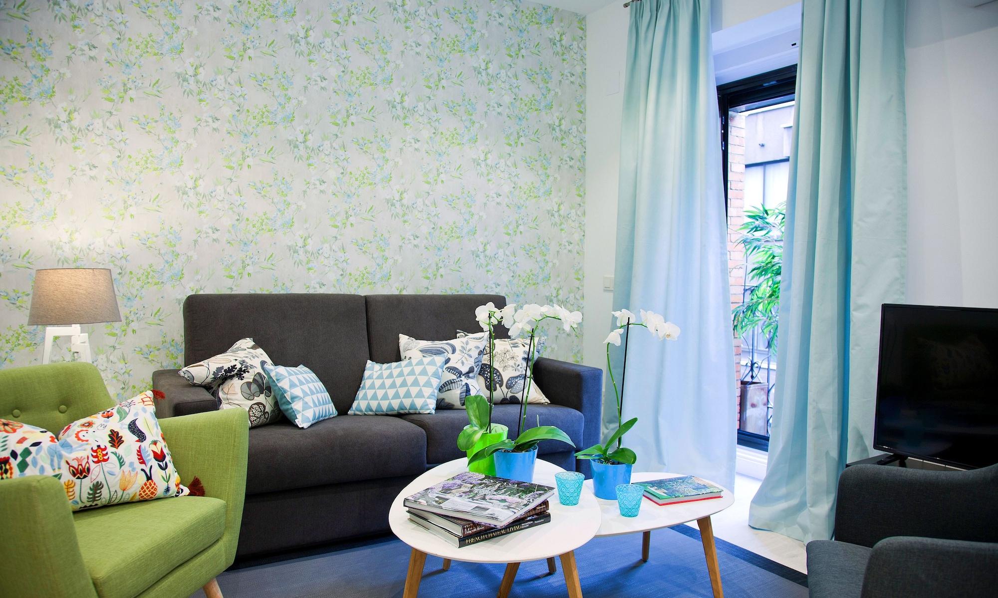 Varios Feelathome Madrid Suites Apartments