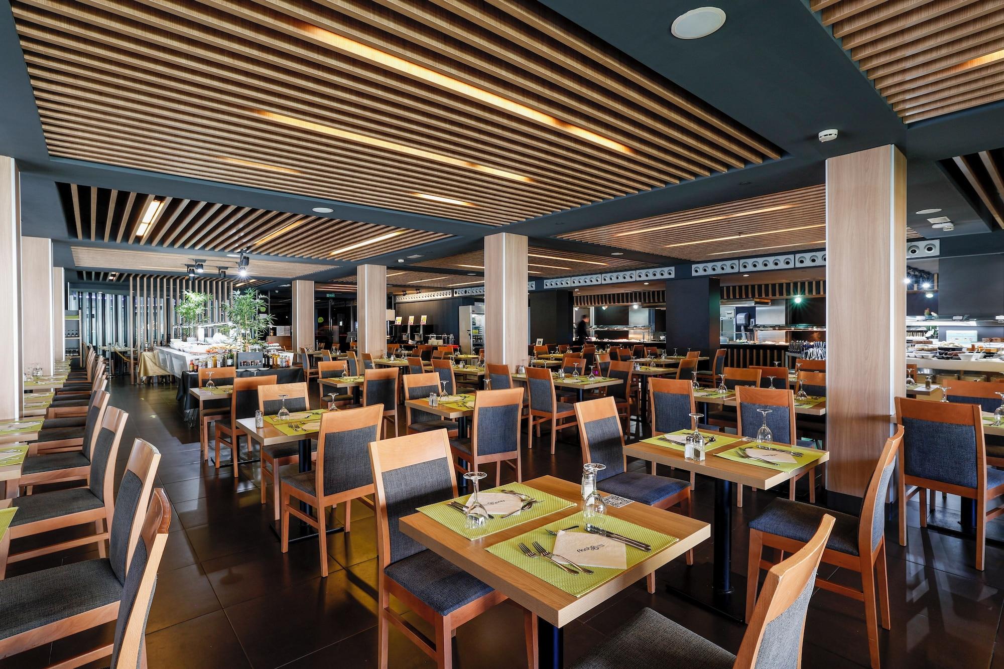 Restaurant Flash Hotel – Adults recommended