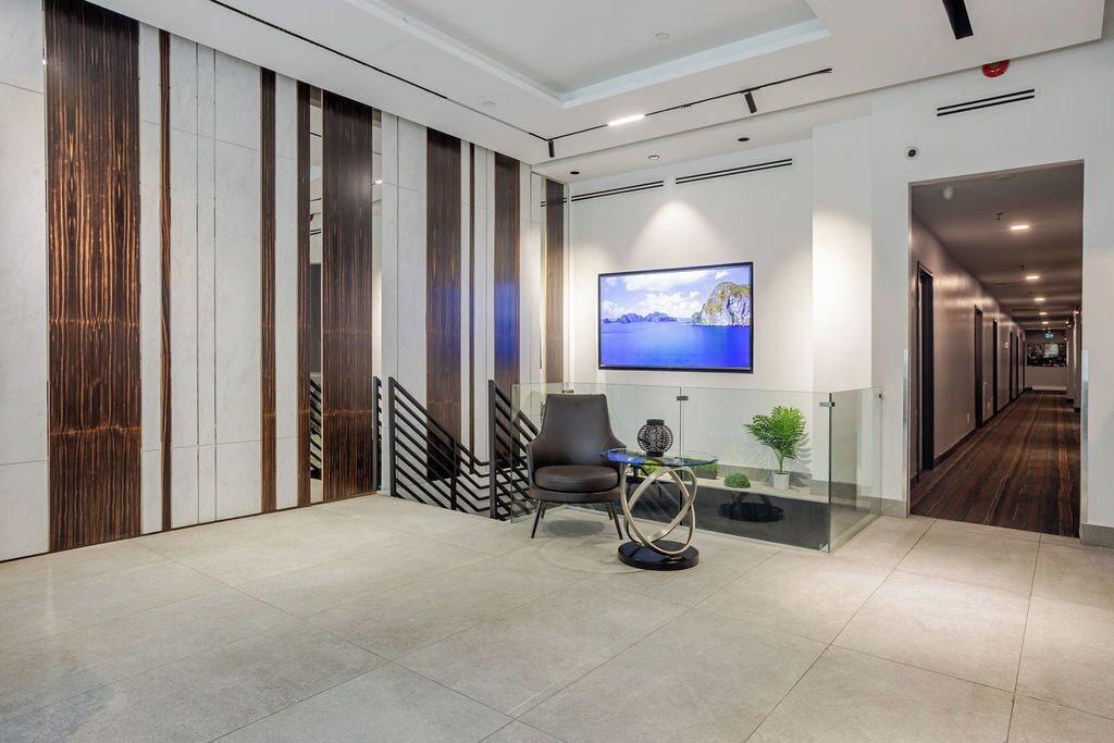 Varios Olympia Hotel By Lodgo