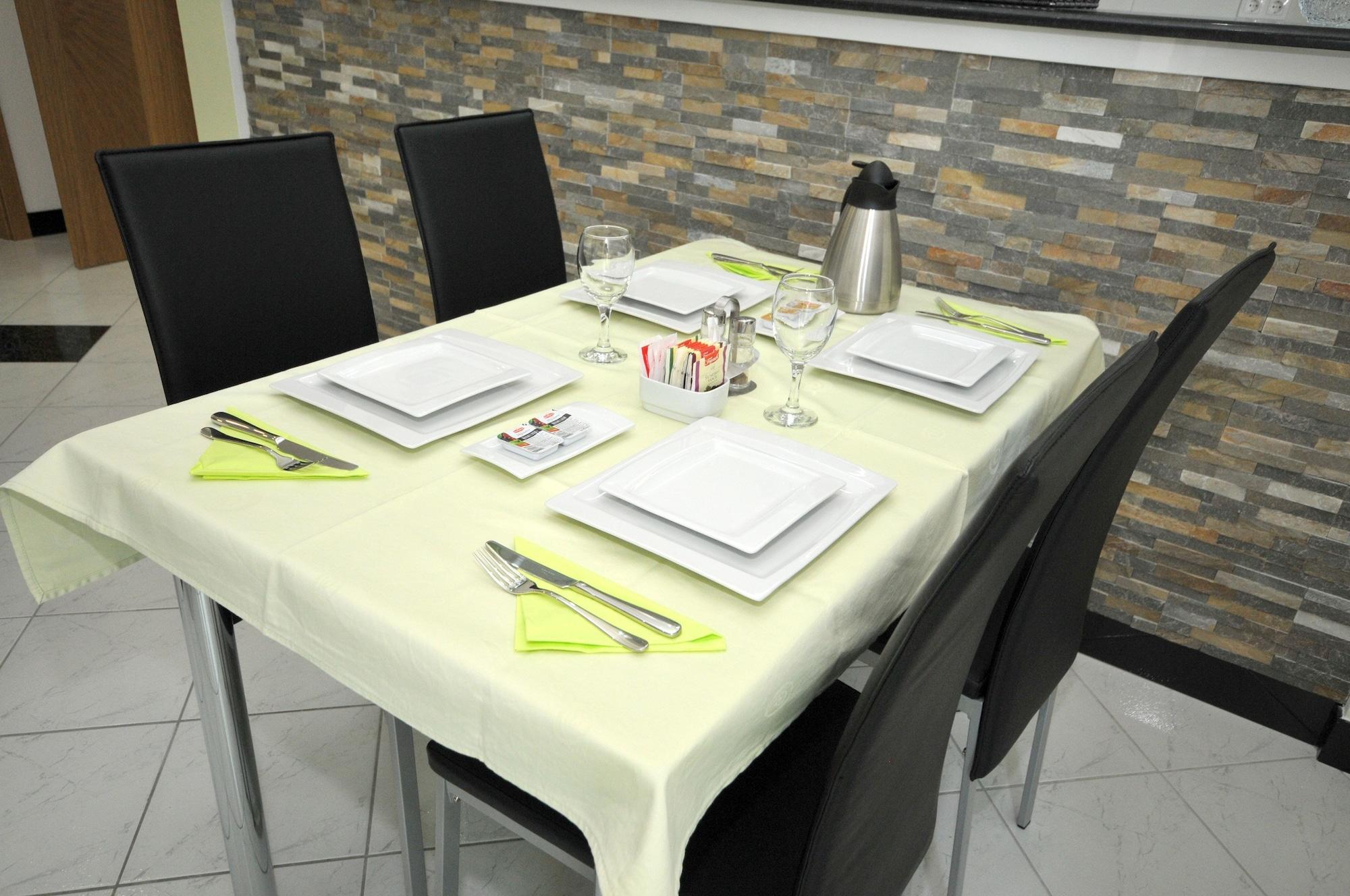 Restaurant Apartments & Rooms Villa Maslina