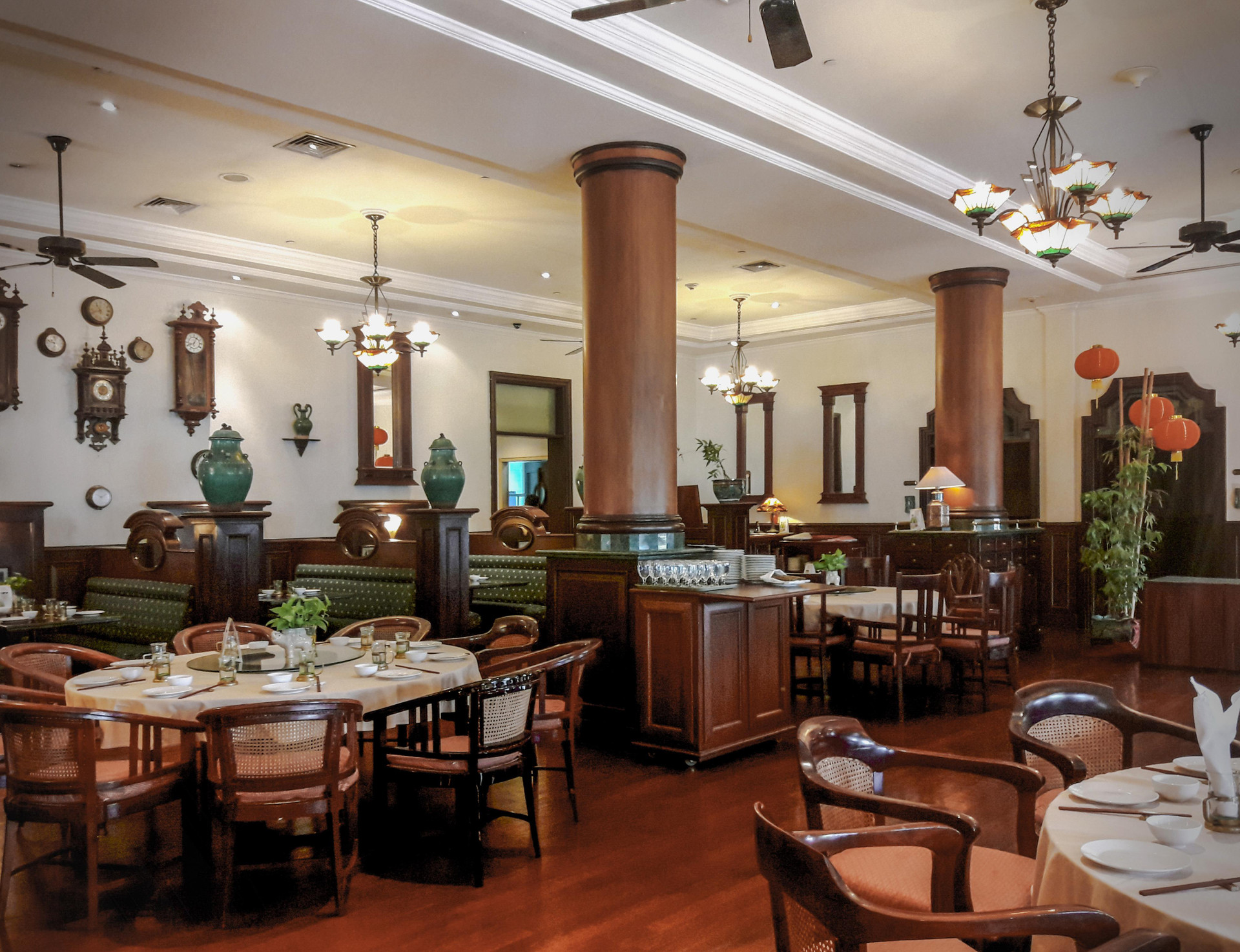 Restaurant Hotel Majapahit Surabaya - MGallery