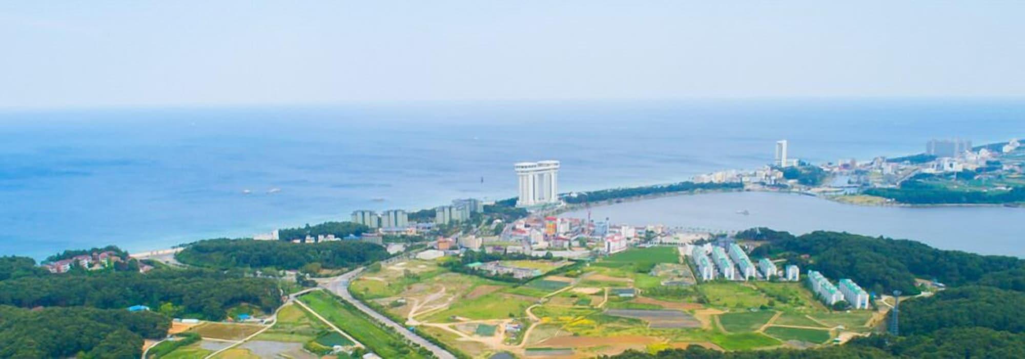 Varios Gyeongpoen Pension