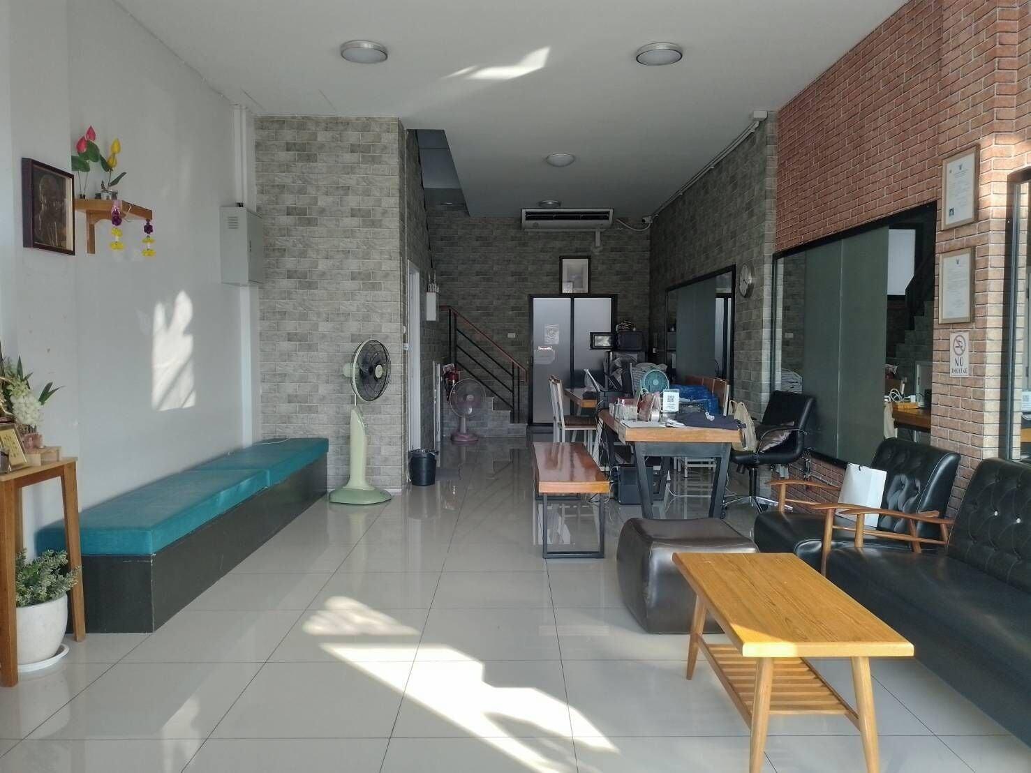 Vista Lobby HOMEY-Don Mueang Airport Hostel