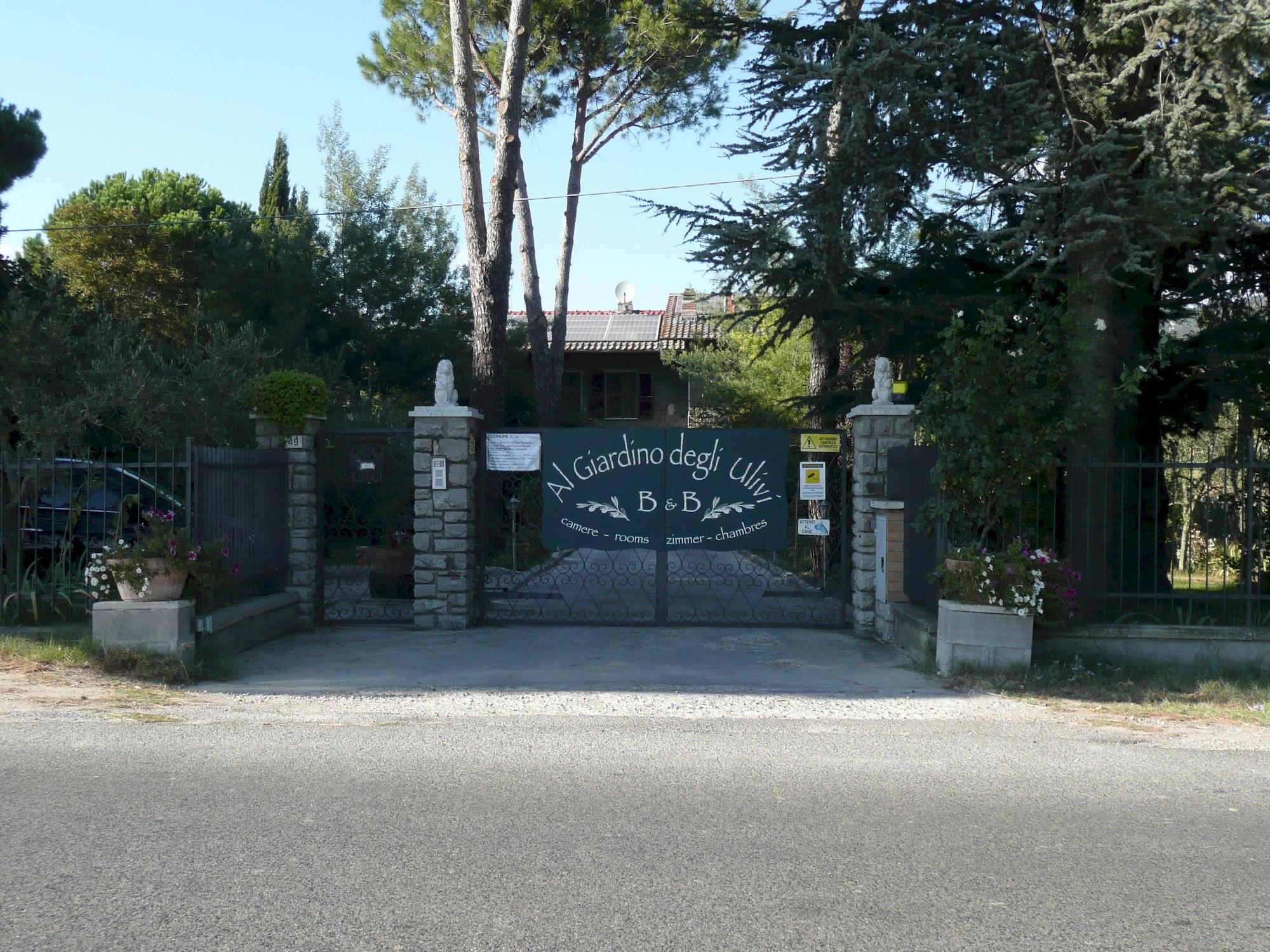 Vista Exterior Al Giardino Degli Ulivi