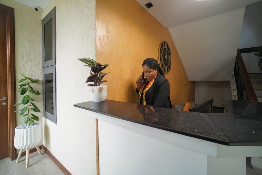 Vista Lobby Alexander Palace Hotel Apartment