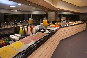 Alojamiento - Momax Hotel