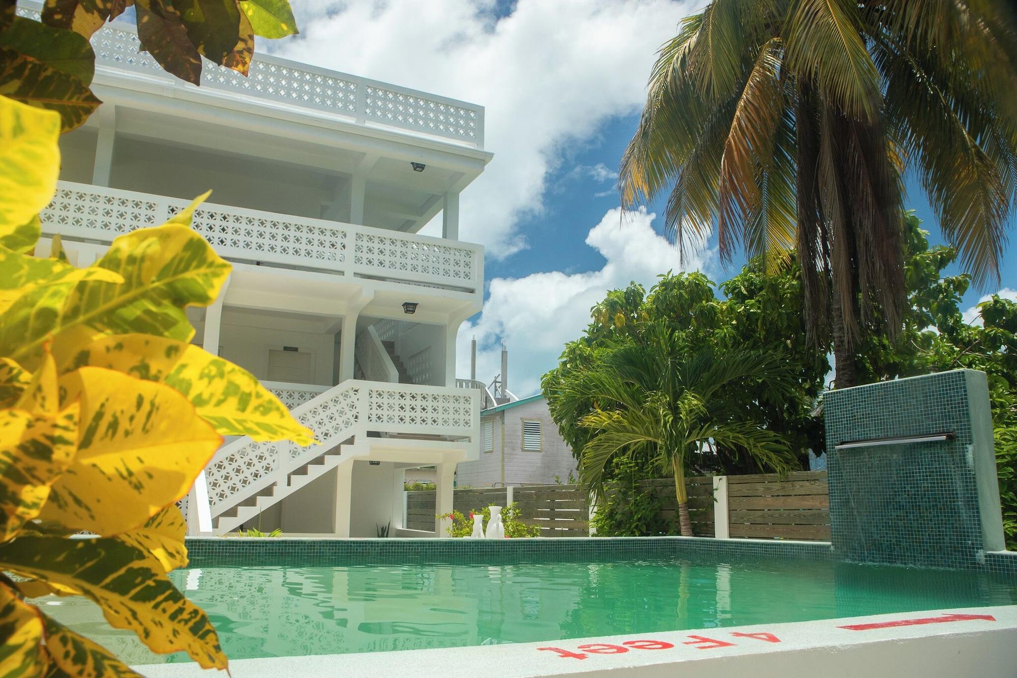 Vista da fachada Treetops Hotel