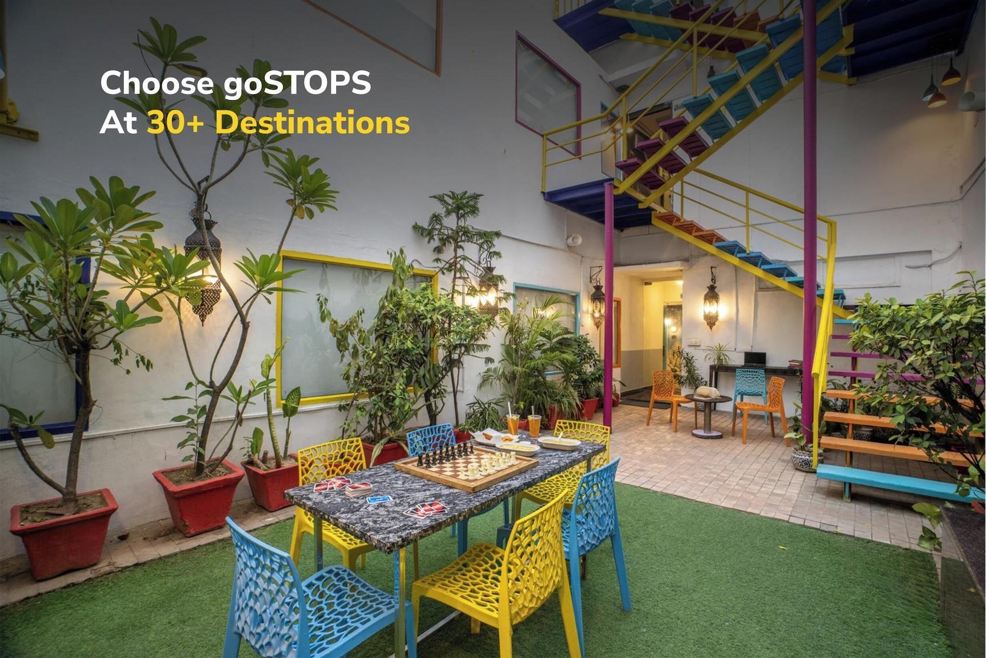 Vista Exterior goSTOPS Delhi