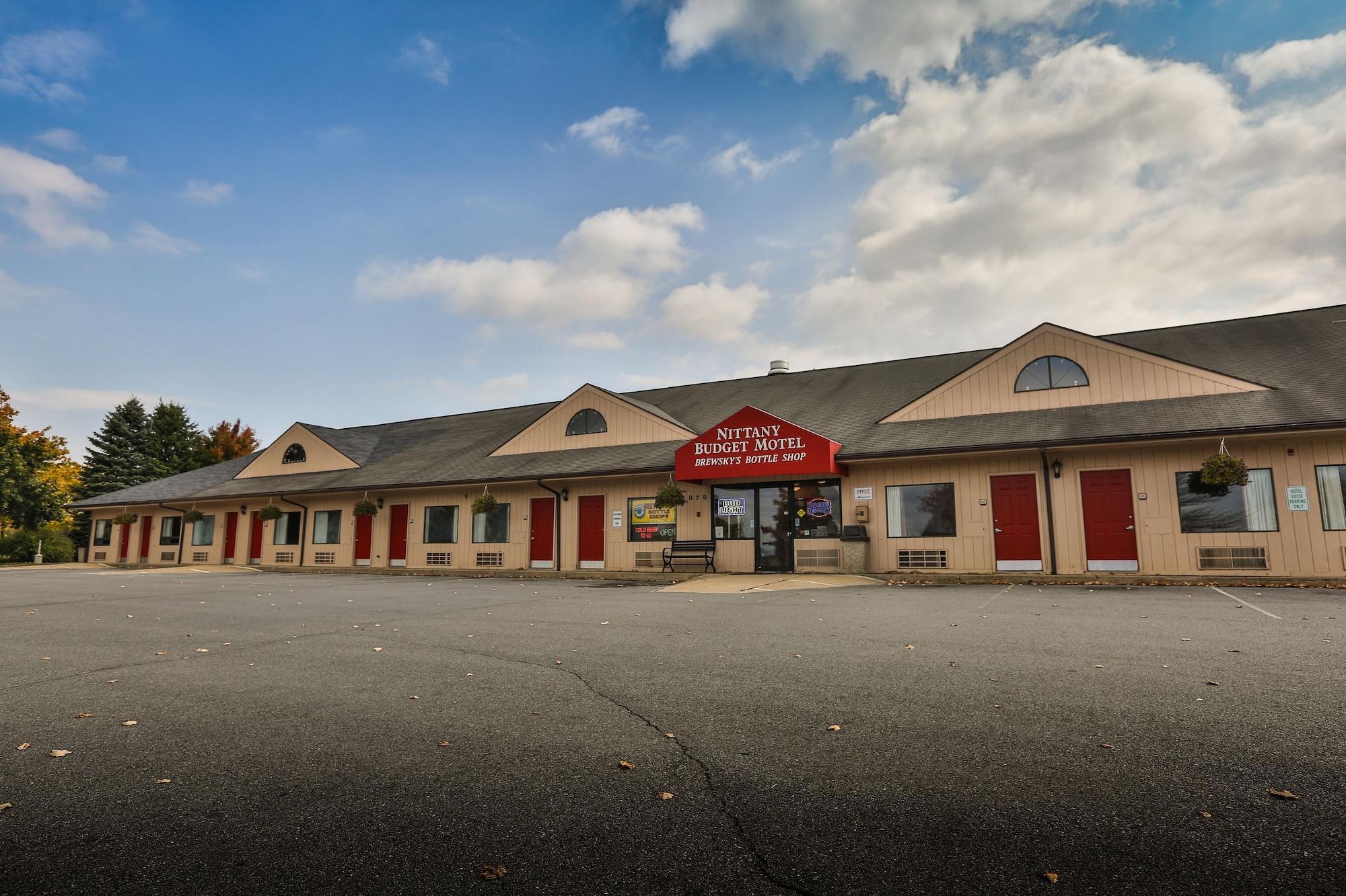 Vista Exterior Nittany Budget Motel