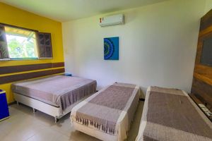 Alquiler Vacacional - Espaço Daltro - 9 Suites with air, minibar, swimming pool, games room, 2km beach.