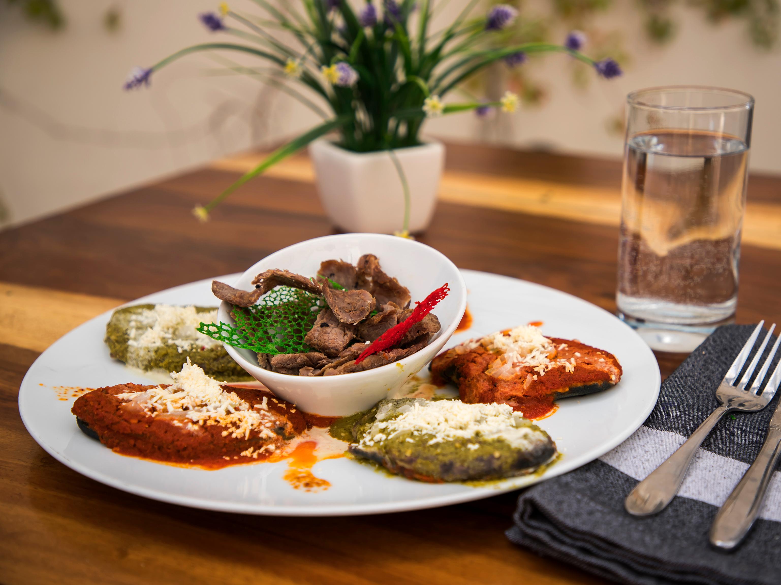 Restaurant Hotel Business Real 500