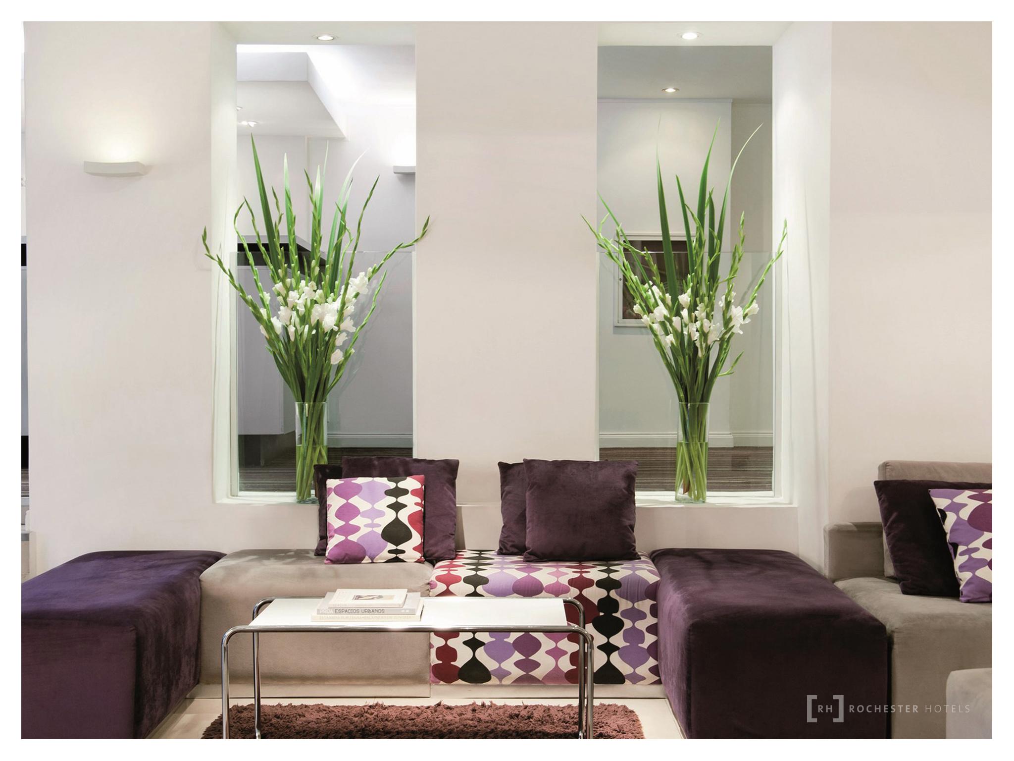 Vista Lobby Rochester Concept Hotel