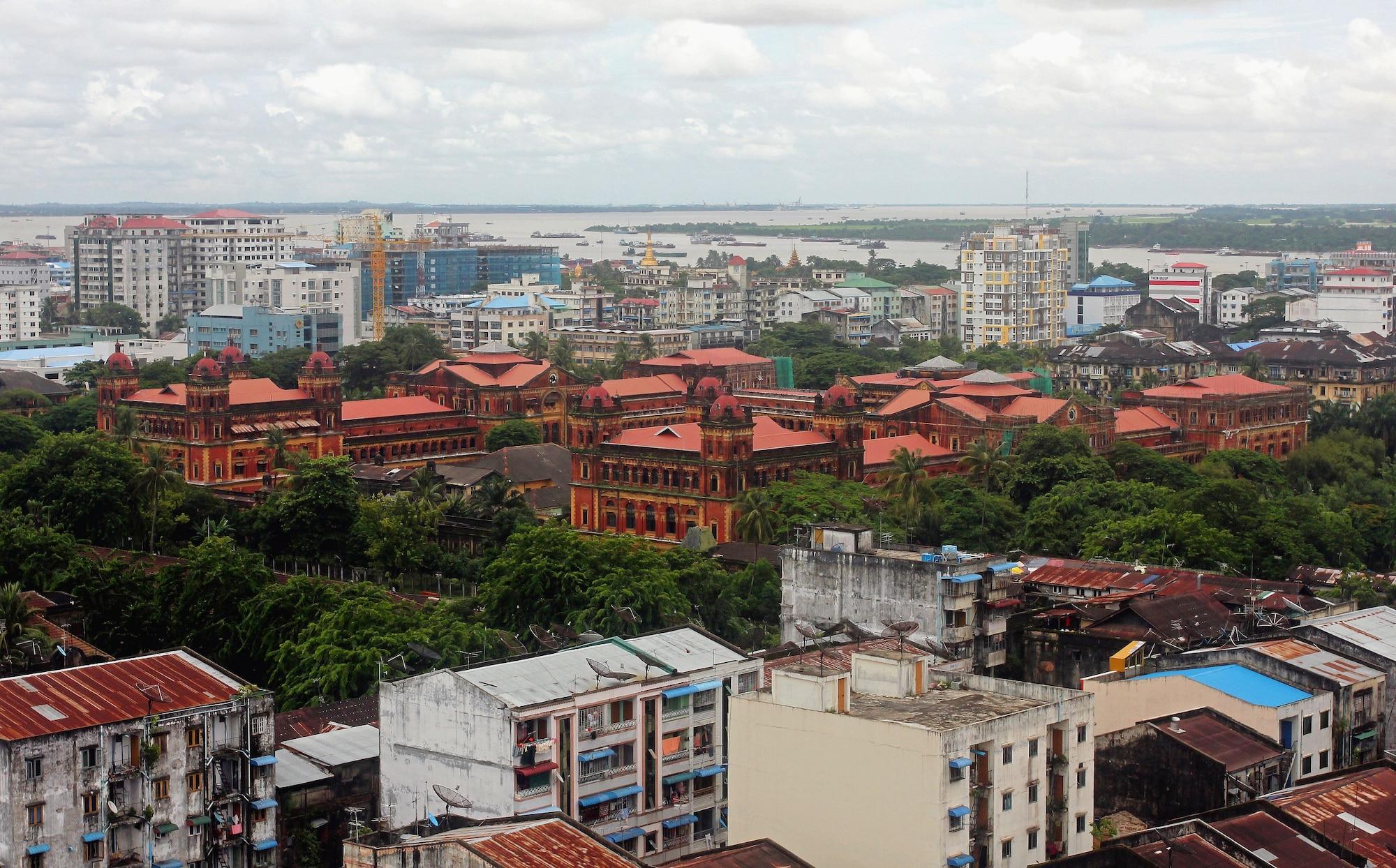 Vista Exterior Asia Plaza Hotel