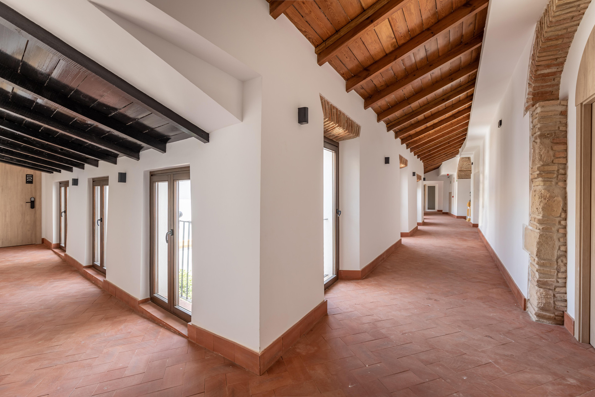 Vista Lobby Líbere Córdoba Patio Santa Marta