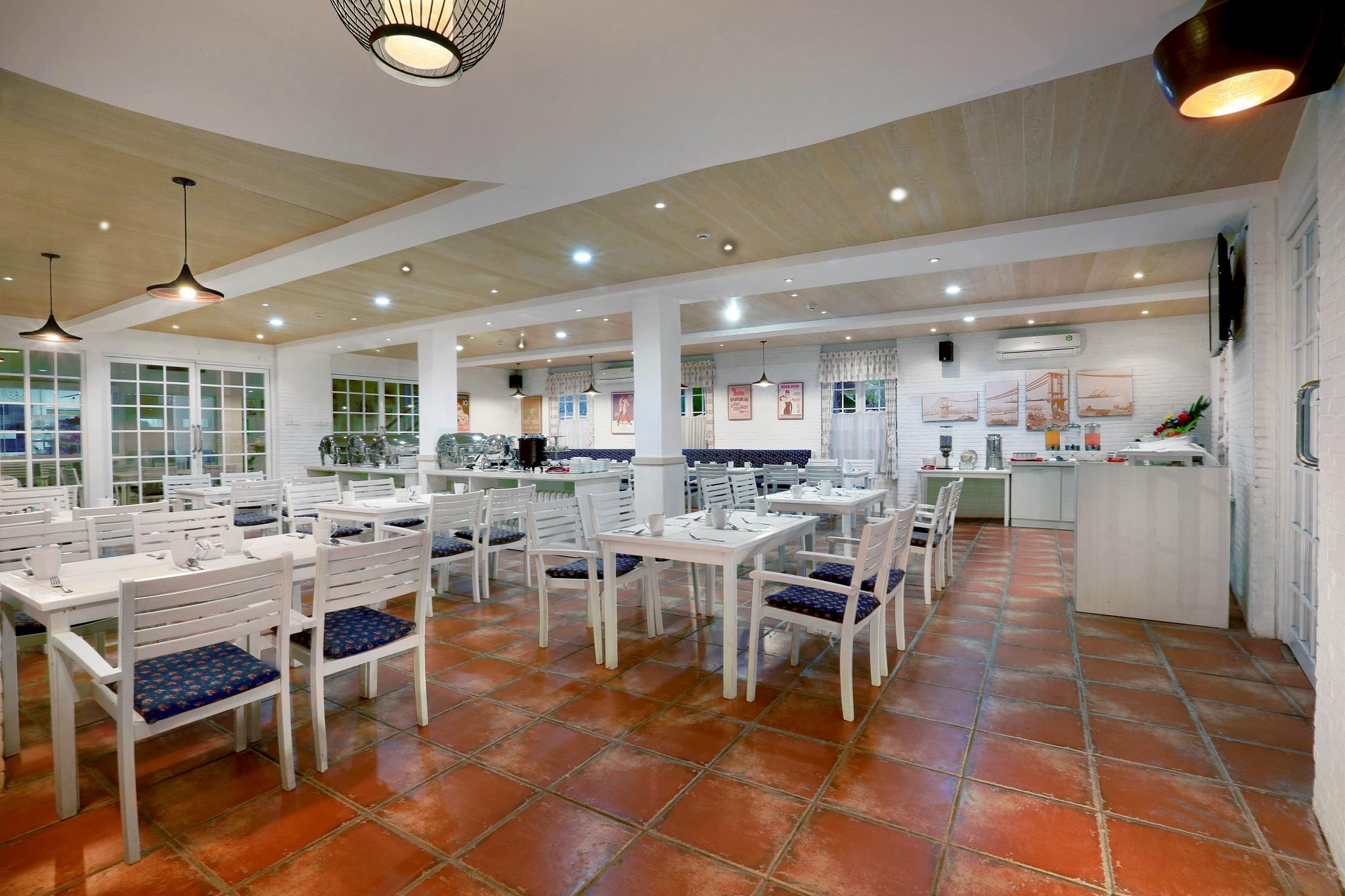 Restaurant favehotel Sudirman Bojonegoro