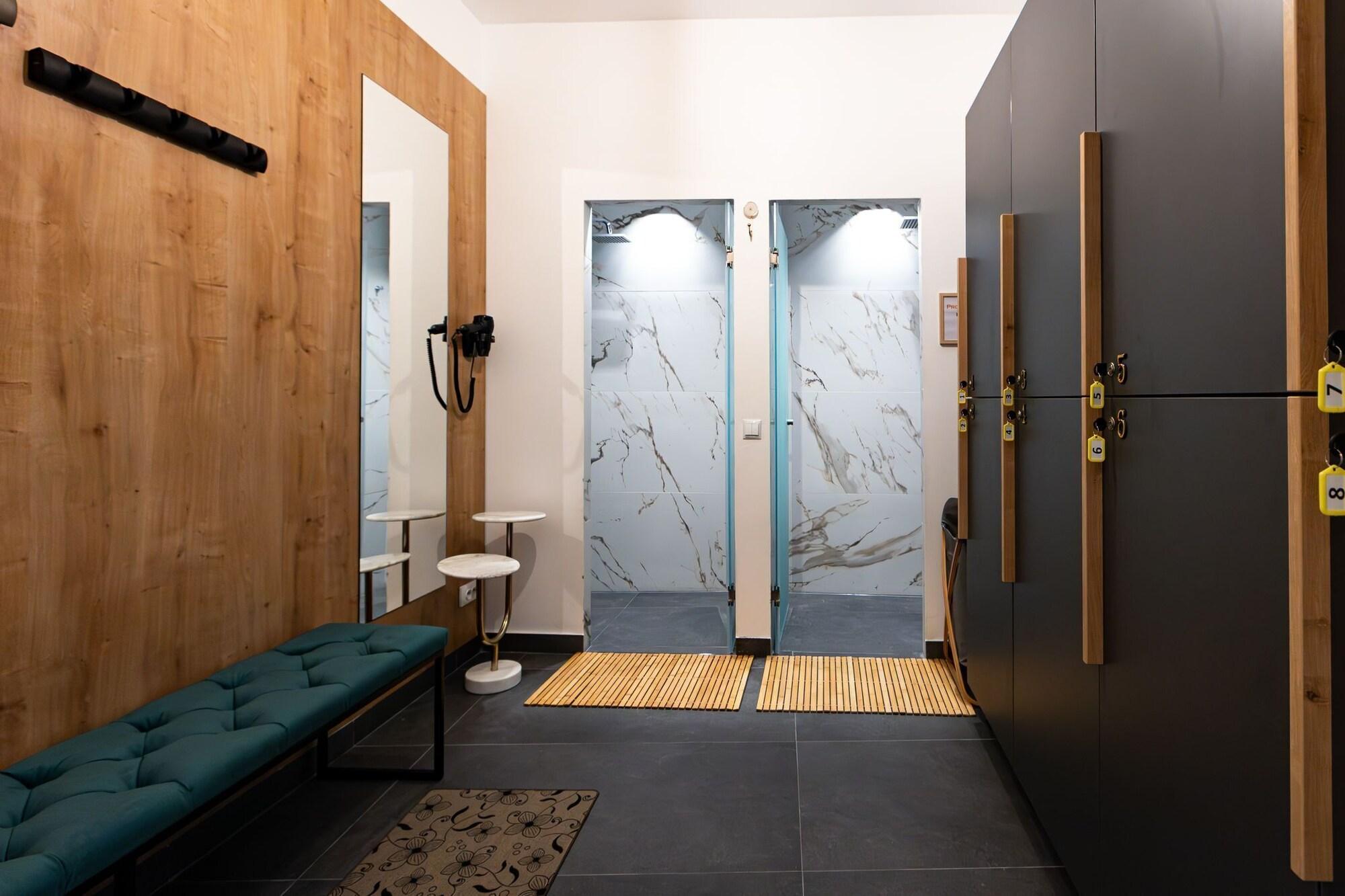 Gimnasio Hotel Korona