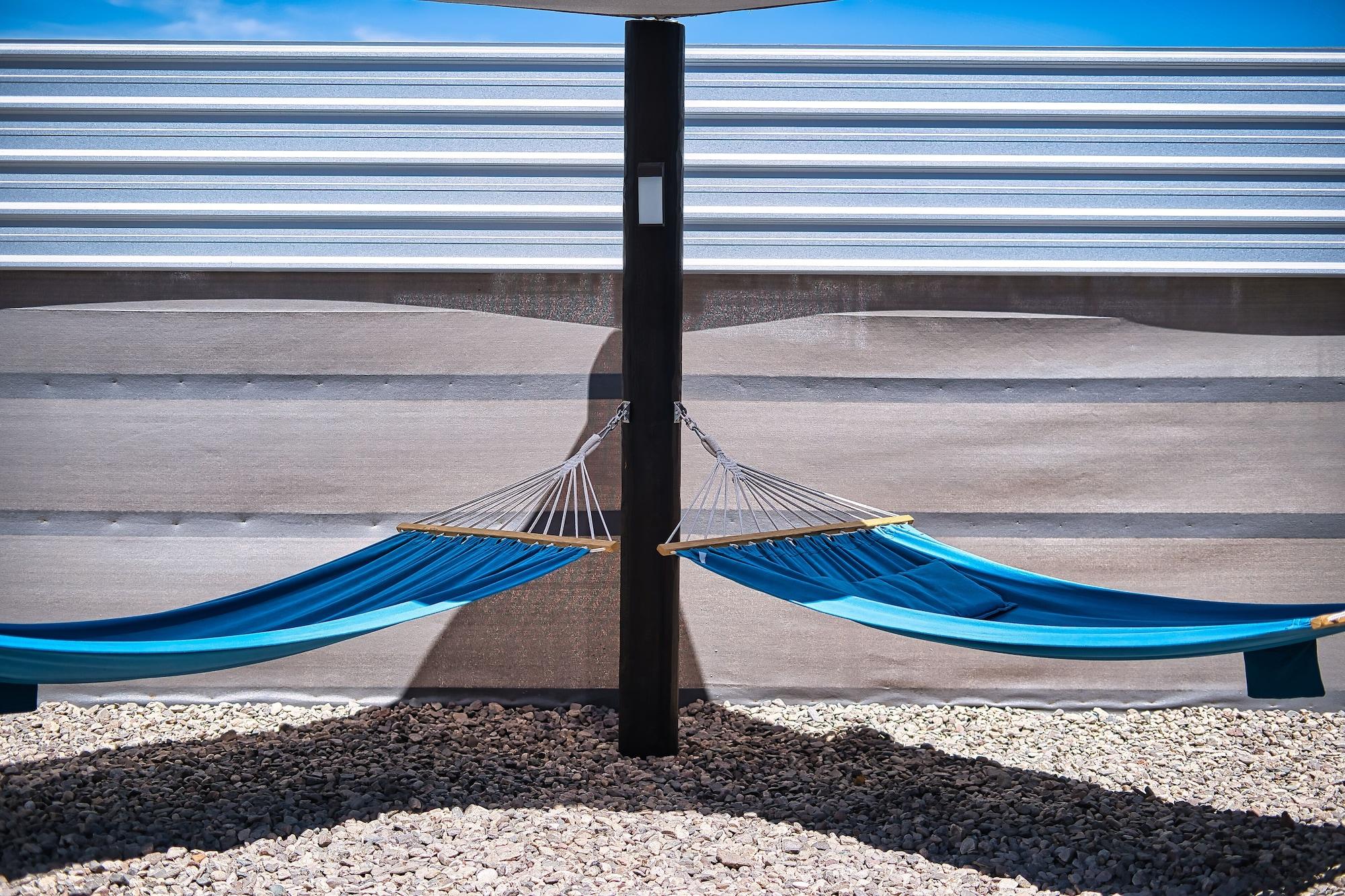 Vista Exterior The Cove Boutique Hotel Adults Only