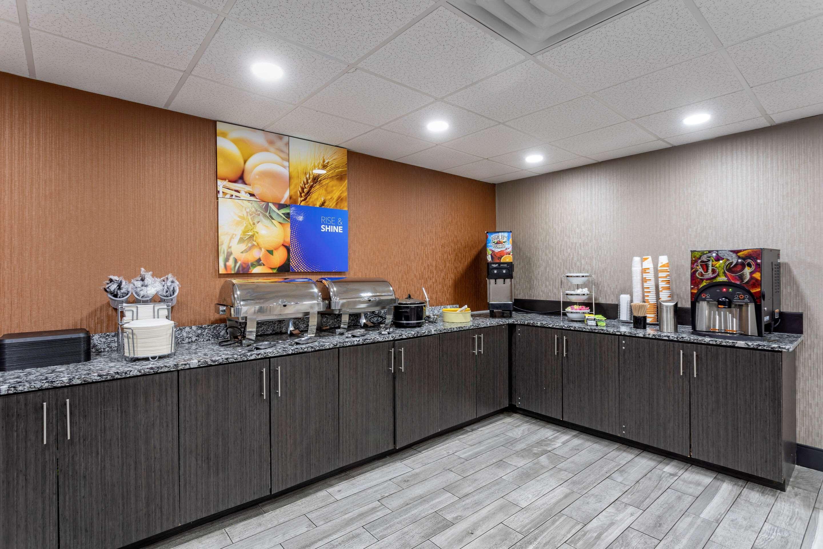 Restaurant Comfort Inn & Suites Nashville Downtown – Stadium