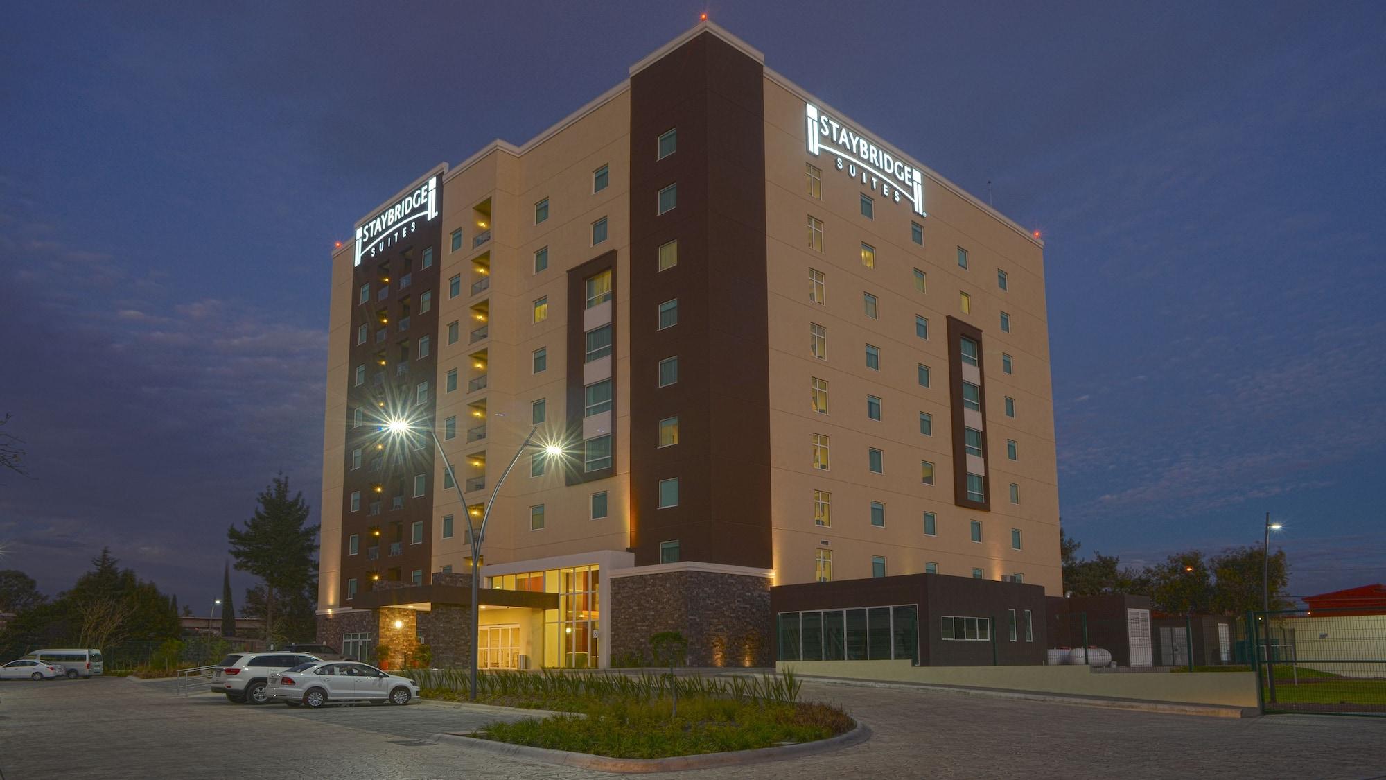 Vista Exterior Staybridge Suites Puebla by IHG