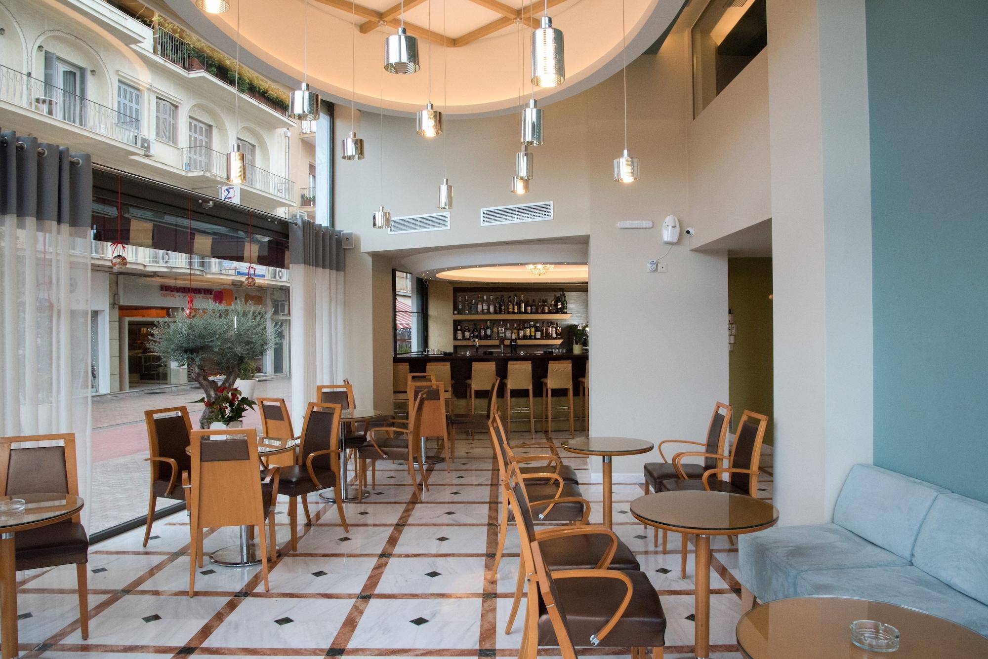 Bar/Salón Morfeas Hotel
