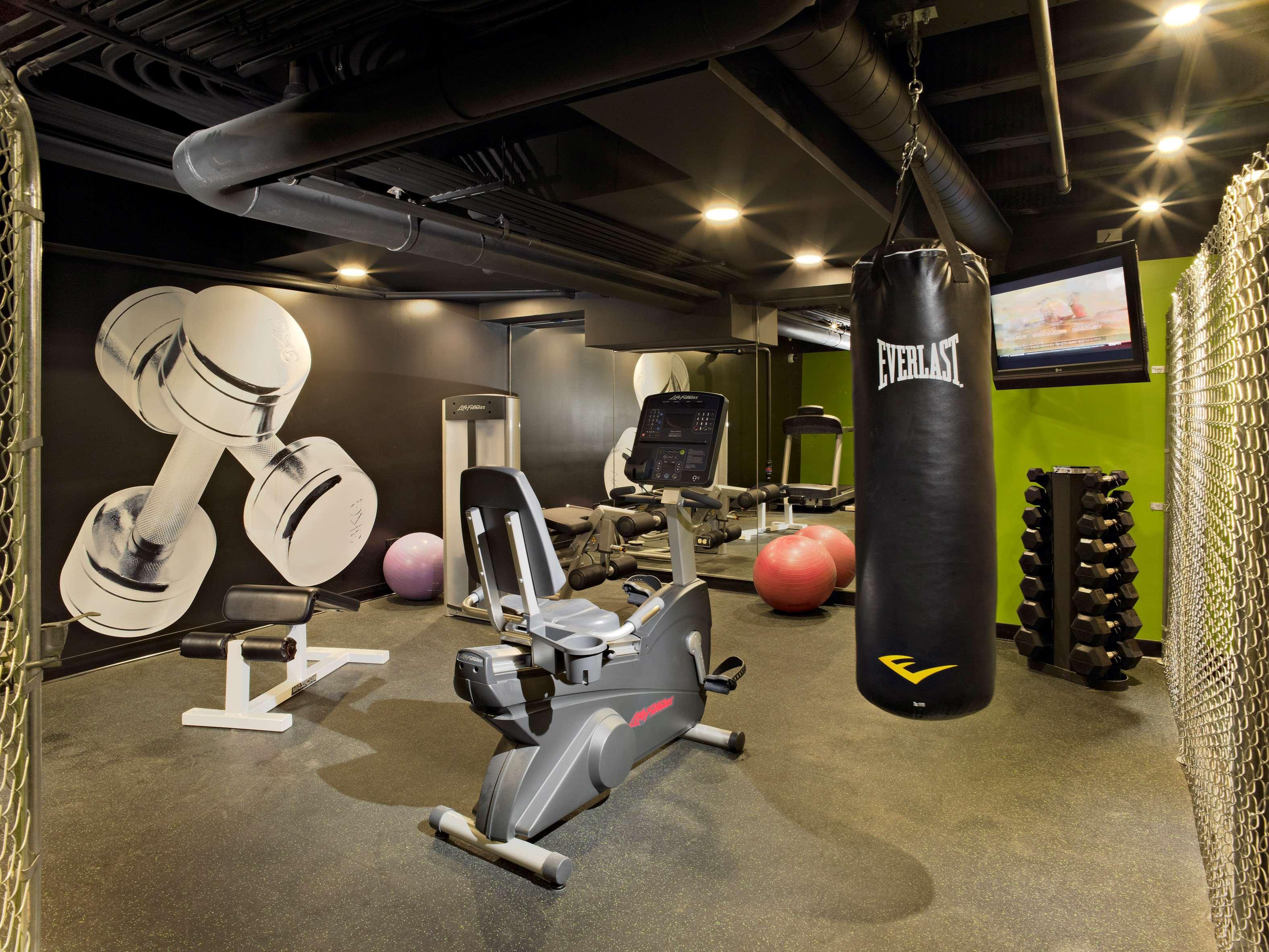 Instalaciones Recreativas ACME Hotel Company