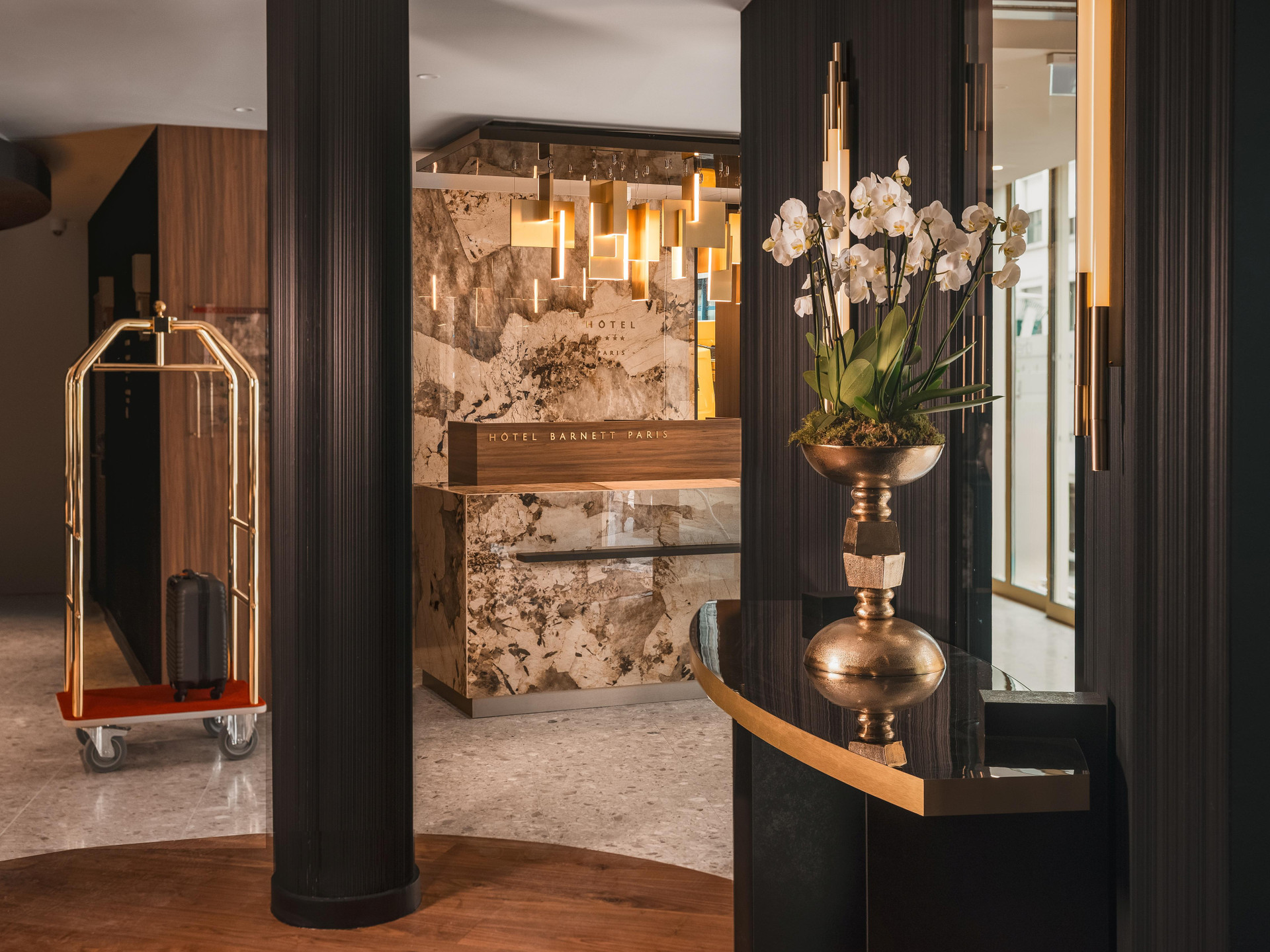 Vista Lobby Hotel Barnett Paris