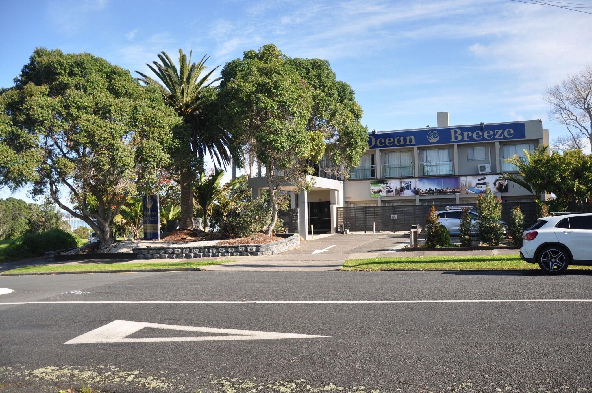 Vista Exterior Ocean Breeze Hotel