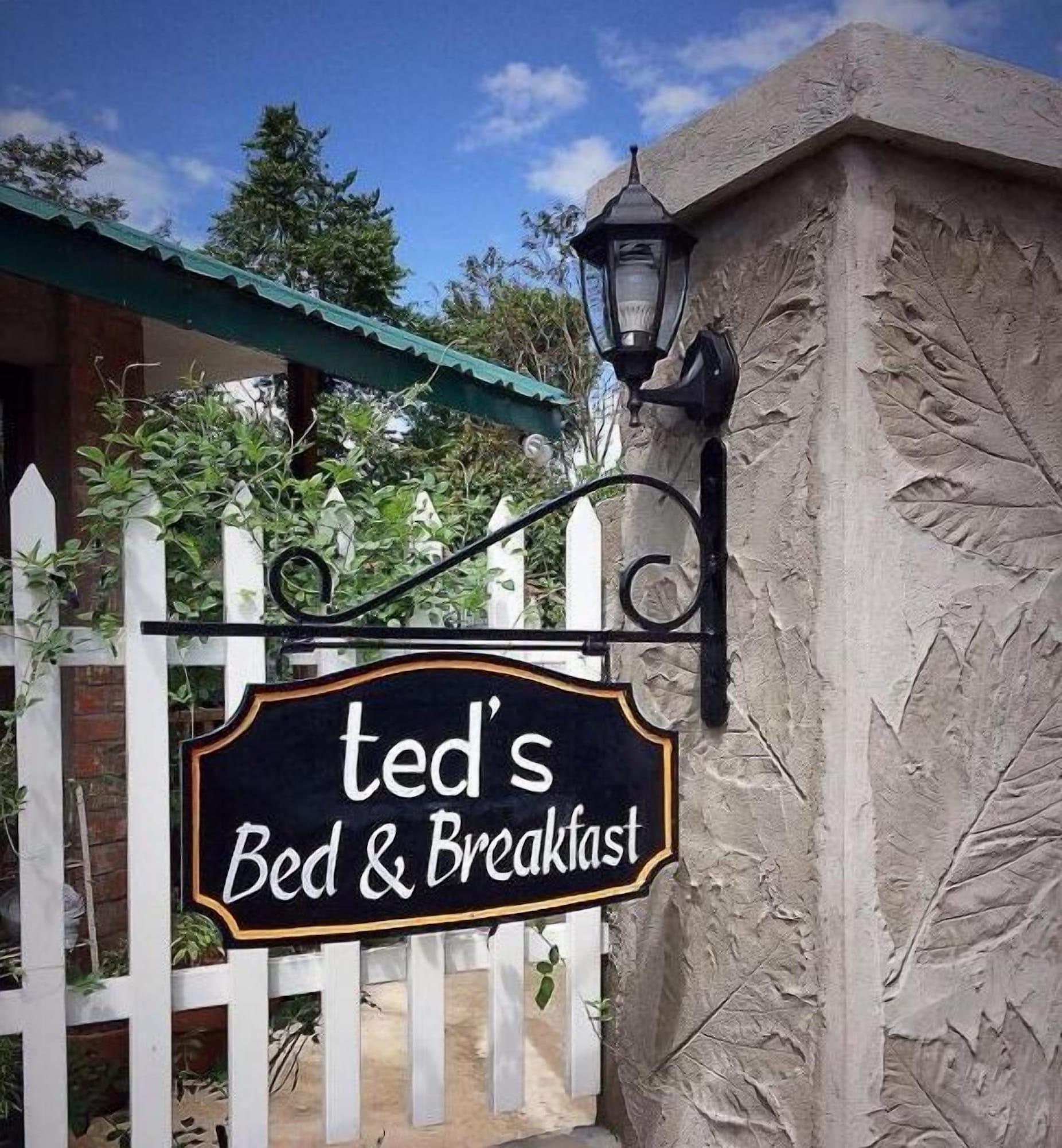 Vista Exterior Ted's Bed and Breakfast