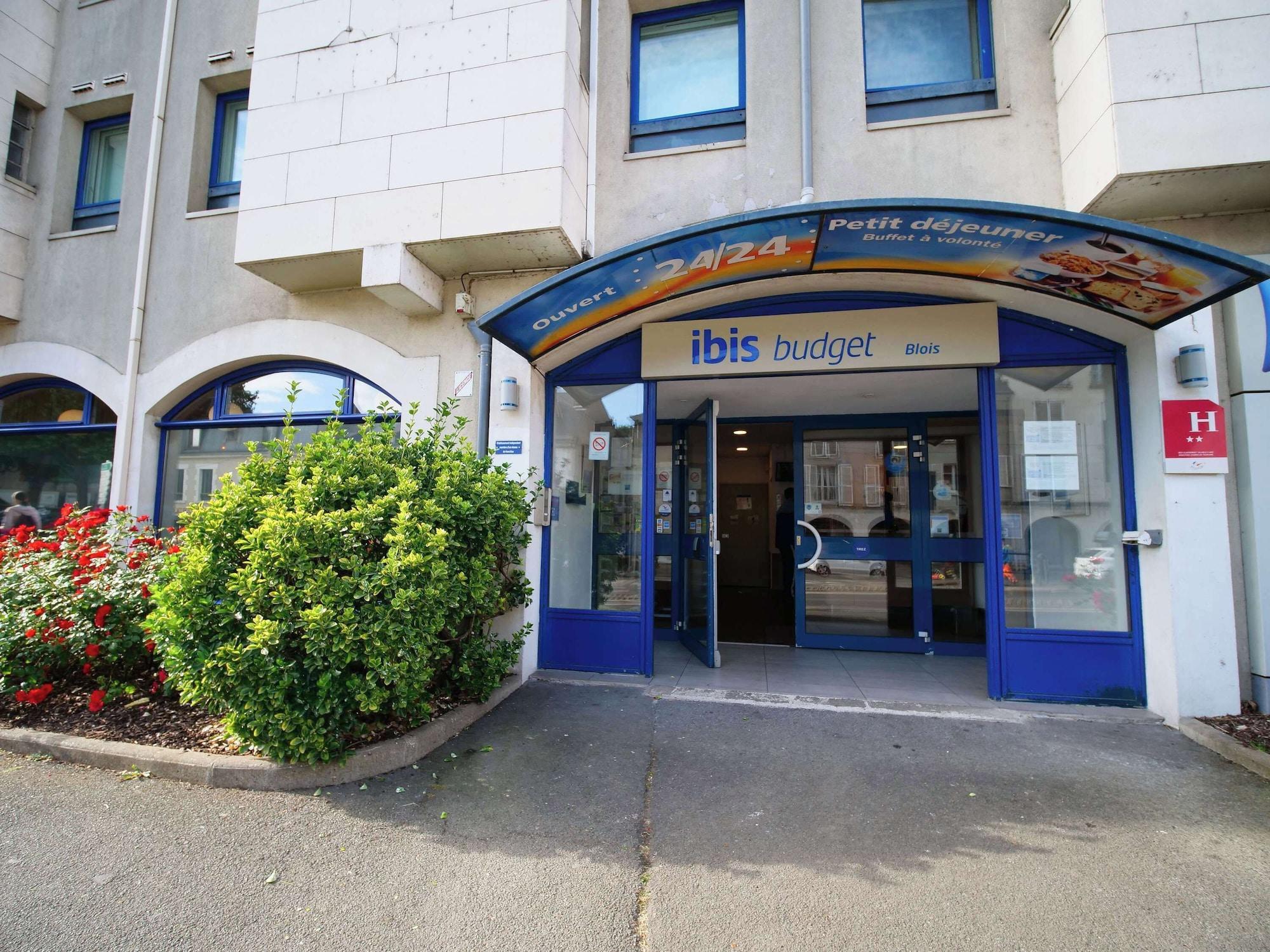 Vista Exterior ibis budget Blois Centre