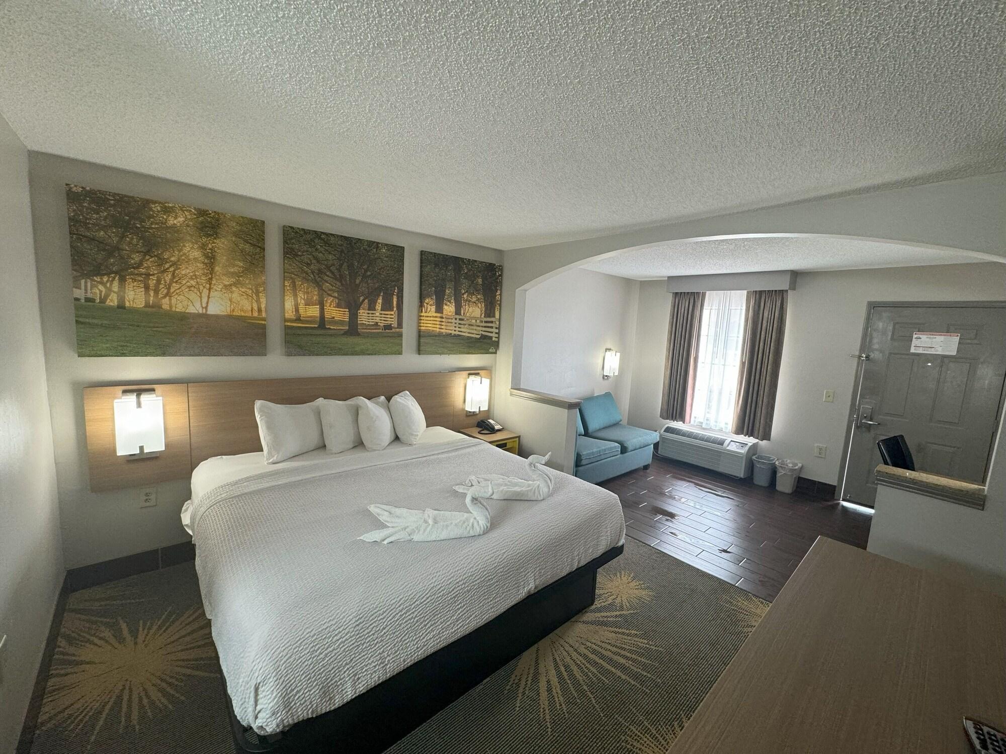 Habitación Days Inn & Suites by Wyndham Tuscaloosa - Univ. of Alabama