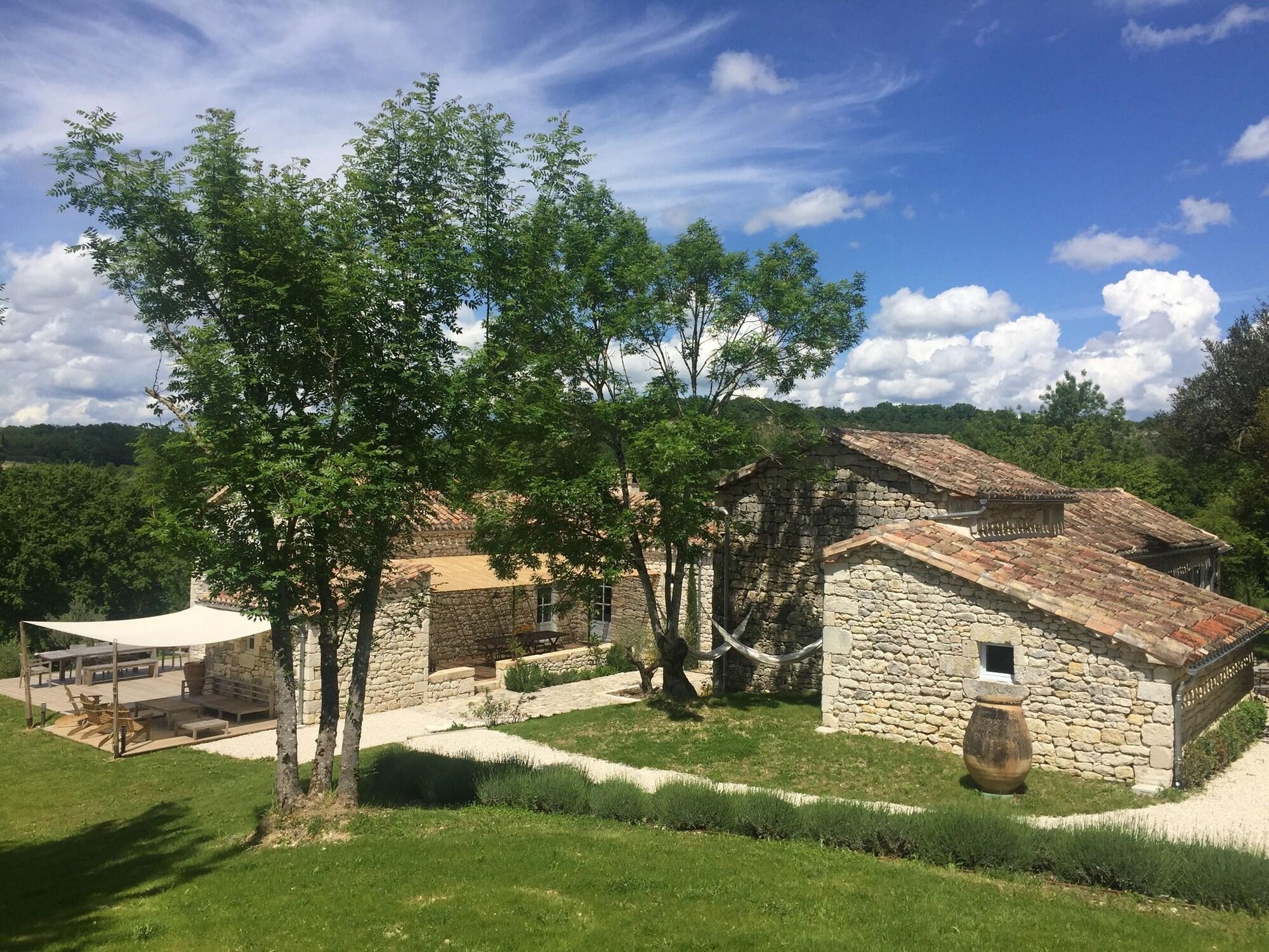 Vista Exterior Maison Forte