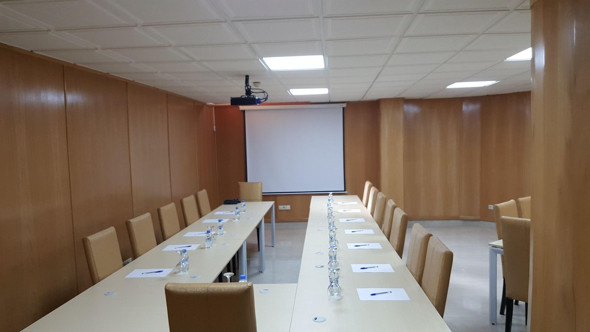 Sala de Reuniones Hôtel Rania Belmadina