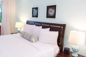 Alojamiento - Nestled in a tropical courtyard, a quiet getaway in South Beach.