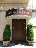 Alojamiento - Neptune Hotel