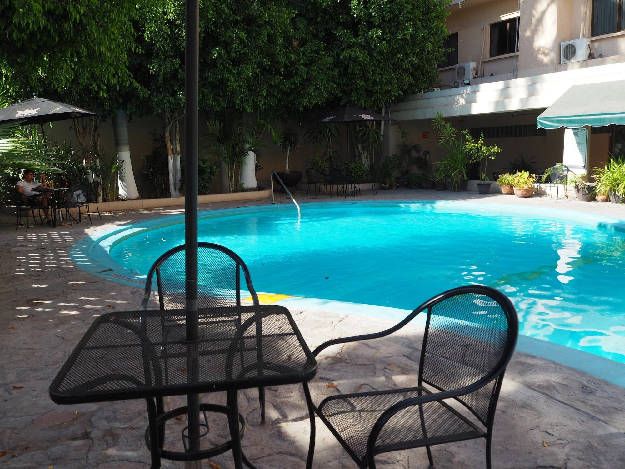 Vista Piscina Hotel San Alberto