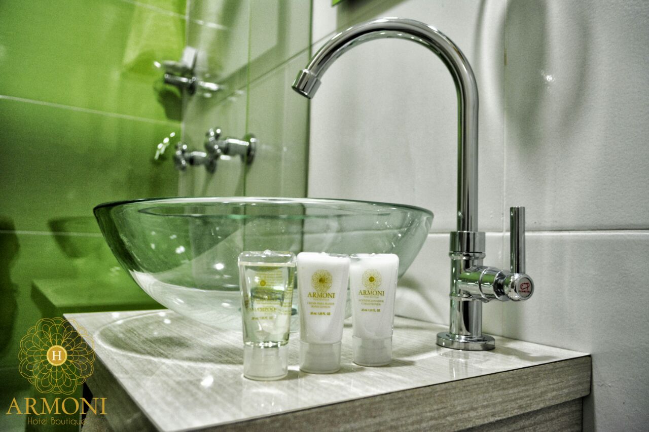 Equipamiento de Habitación Armoni Hotel Boutique