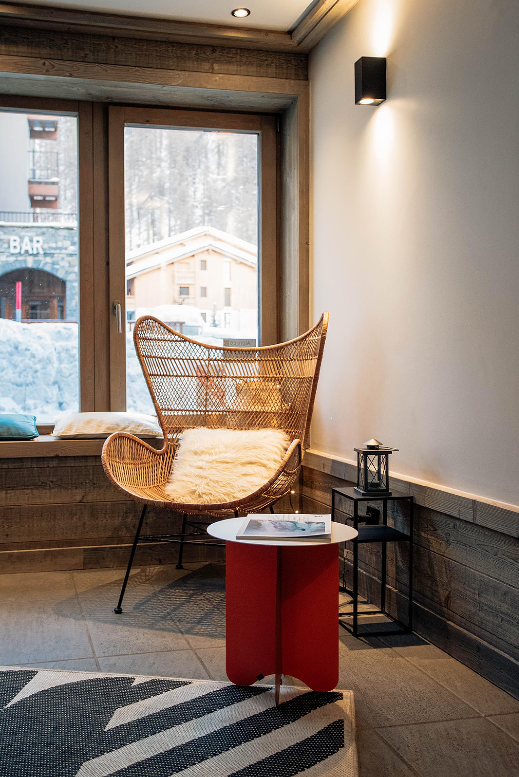 Vista Lobby Victoria Lodge, Friendly Hotel