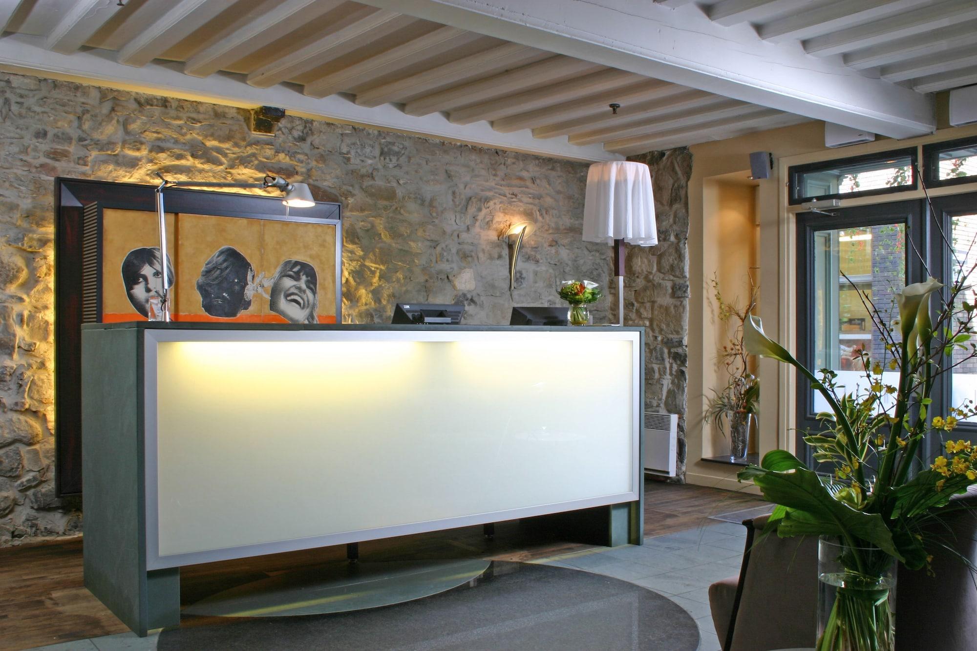 Vista Lobby Hotel Le Priori