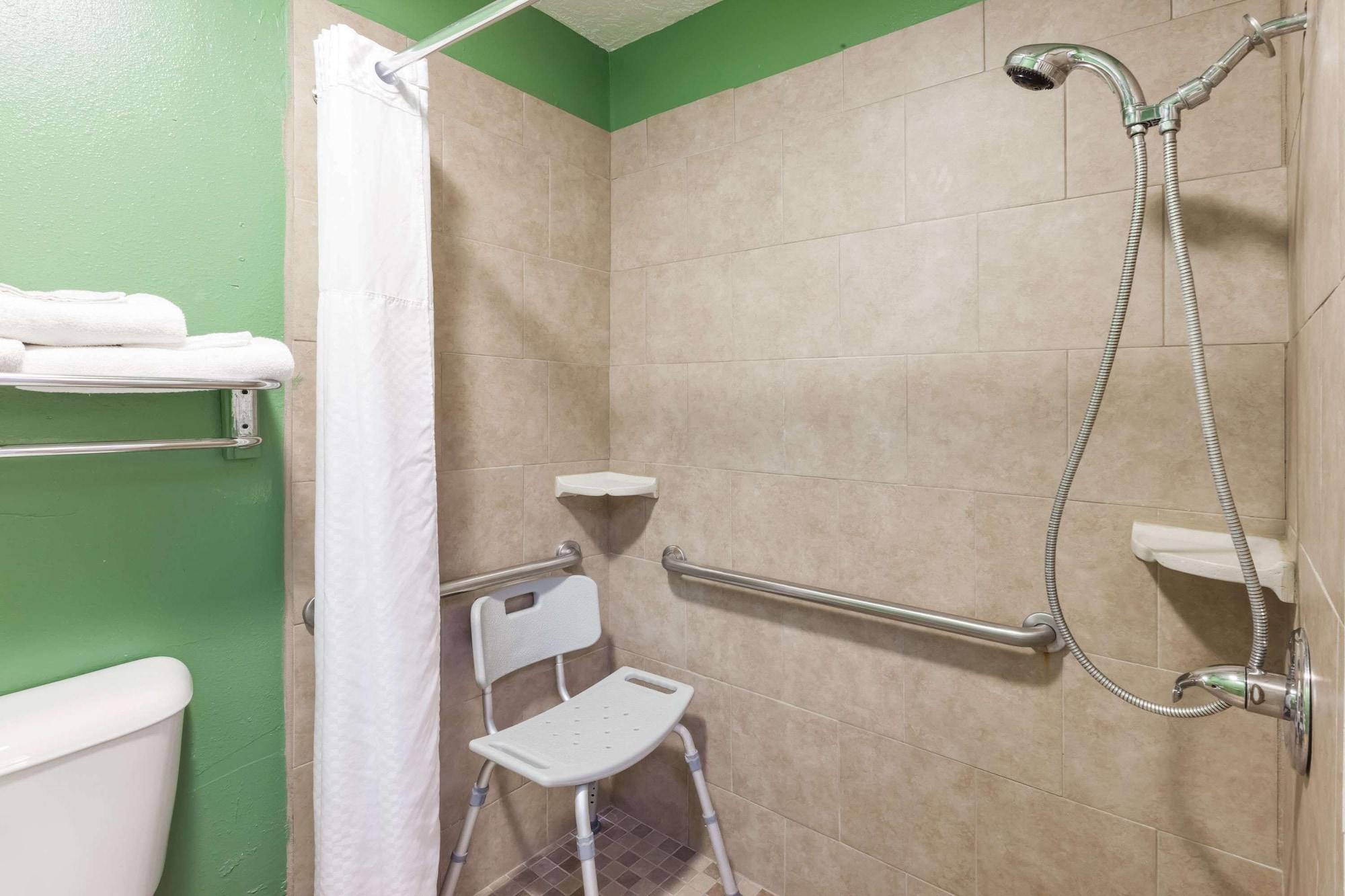 Equipamiento de Habitación Super 8 by Wyndham Chickasha