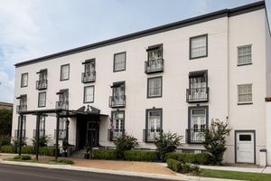 Alojamiento - Old Capitol Inn