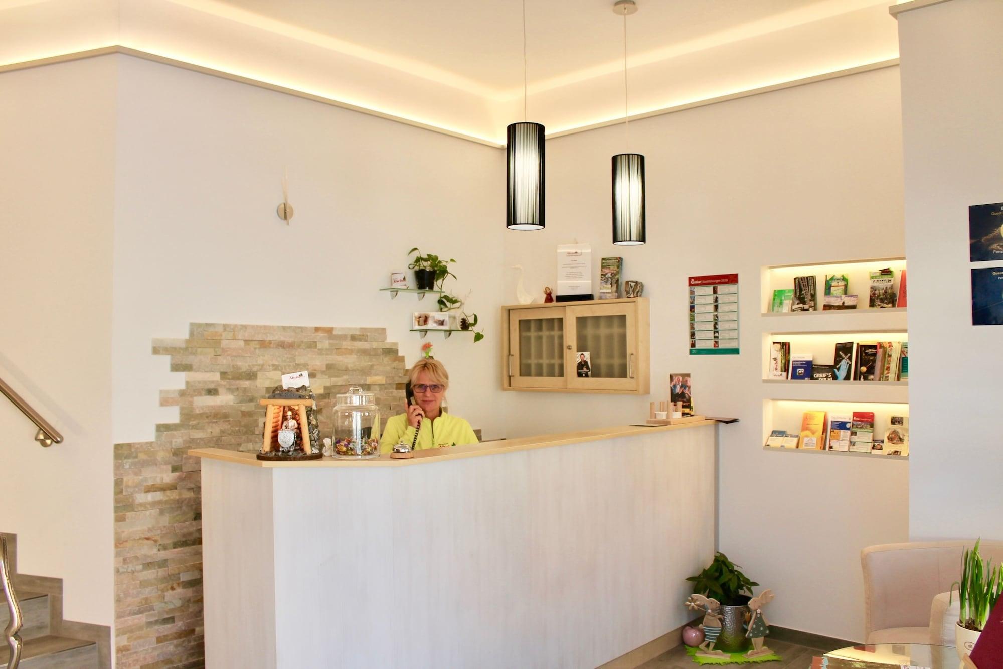 Vista Lobby Pension Alscher