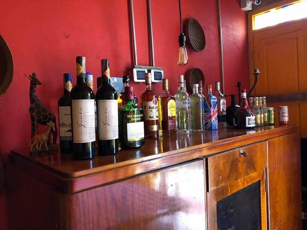 Bar/Salón Mi Casa Es Tu Casa Inn