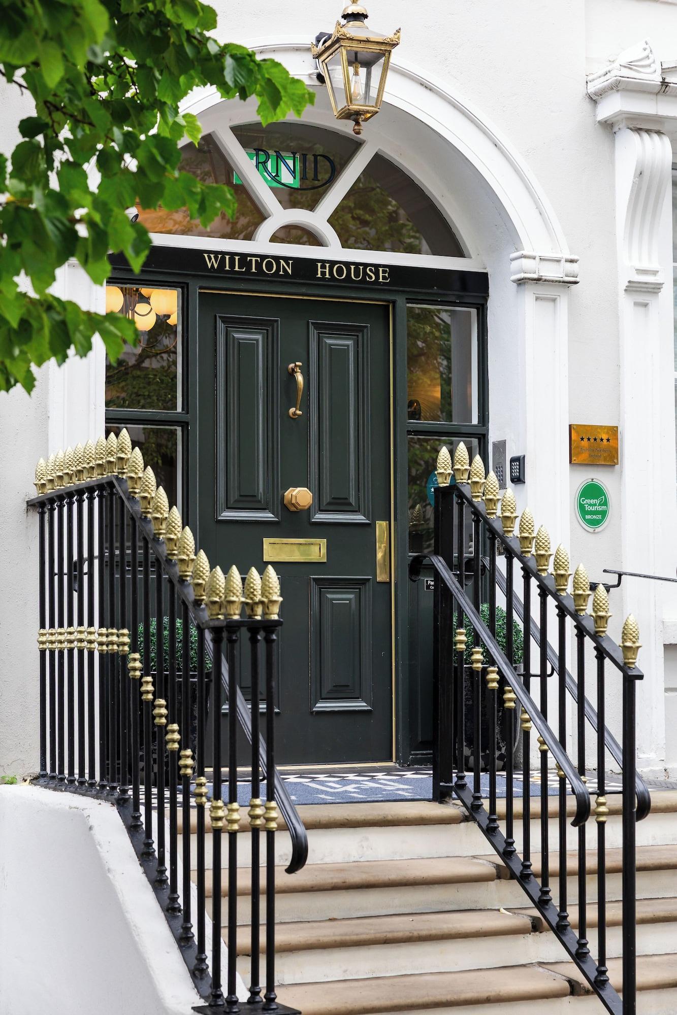 Vista Exterior Wilton House