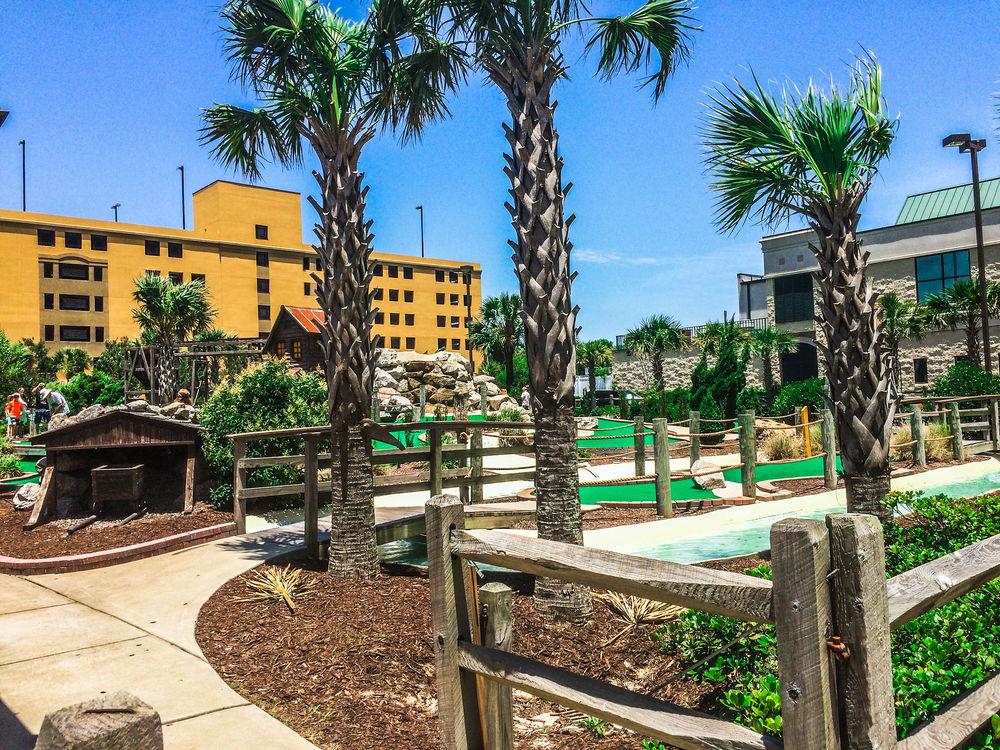 Campo de Golf Camelot By The Sea by Oceana Resorts